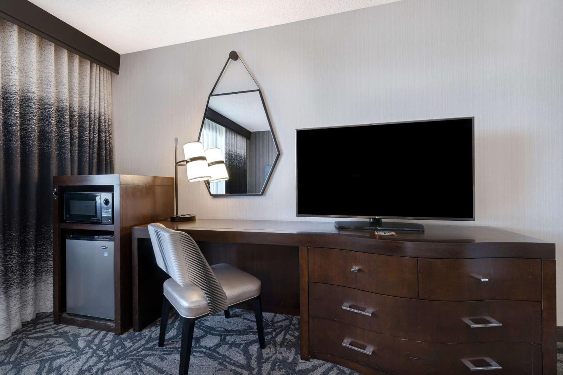 Embassy Suites by Hilton Santa Clara Silicon Valley gallery photo in Santa Clara, CA — image 43