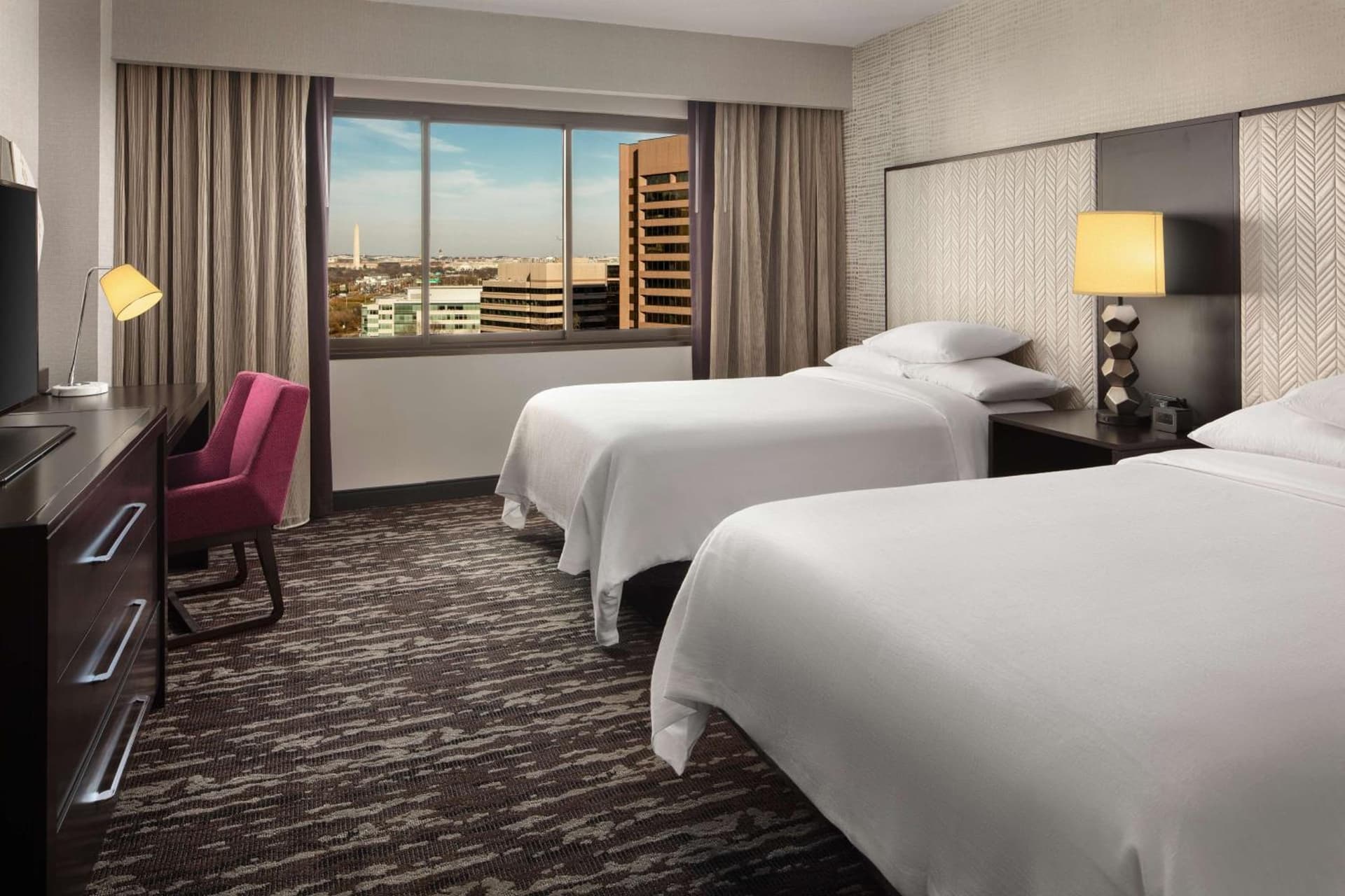 Embassy Suites by Hilton Crystal City National Airport gallery photo in Arlington, VA — image 62