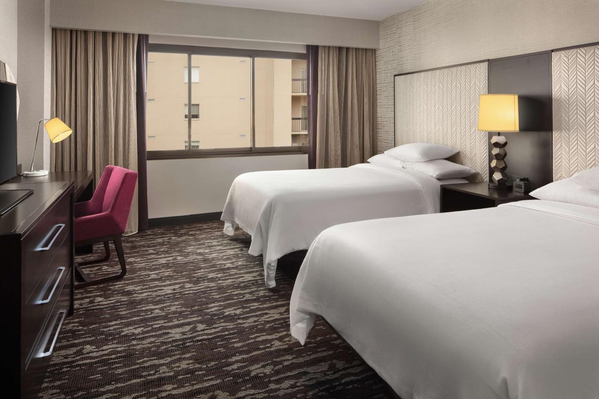 Embassy Suites by Hilton Crystal City National Airport gallery photo in Arlington, VA — image 23
