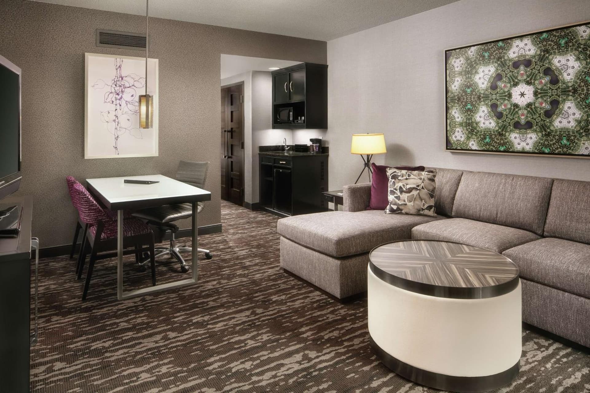 Embassy Suites by Hilton Crystal City National Airport gallery photo in Arlington, VA — image 20