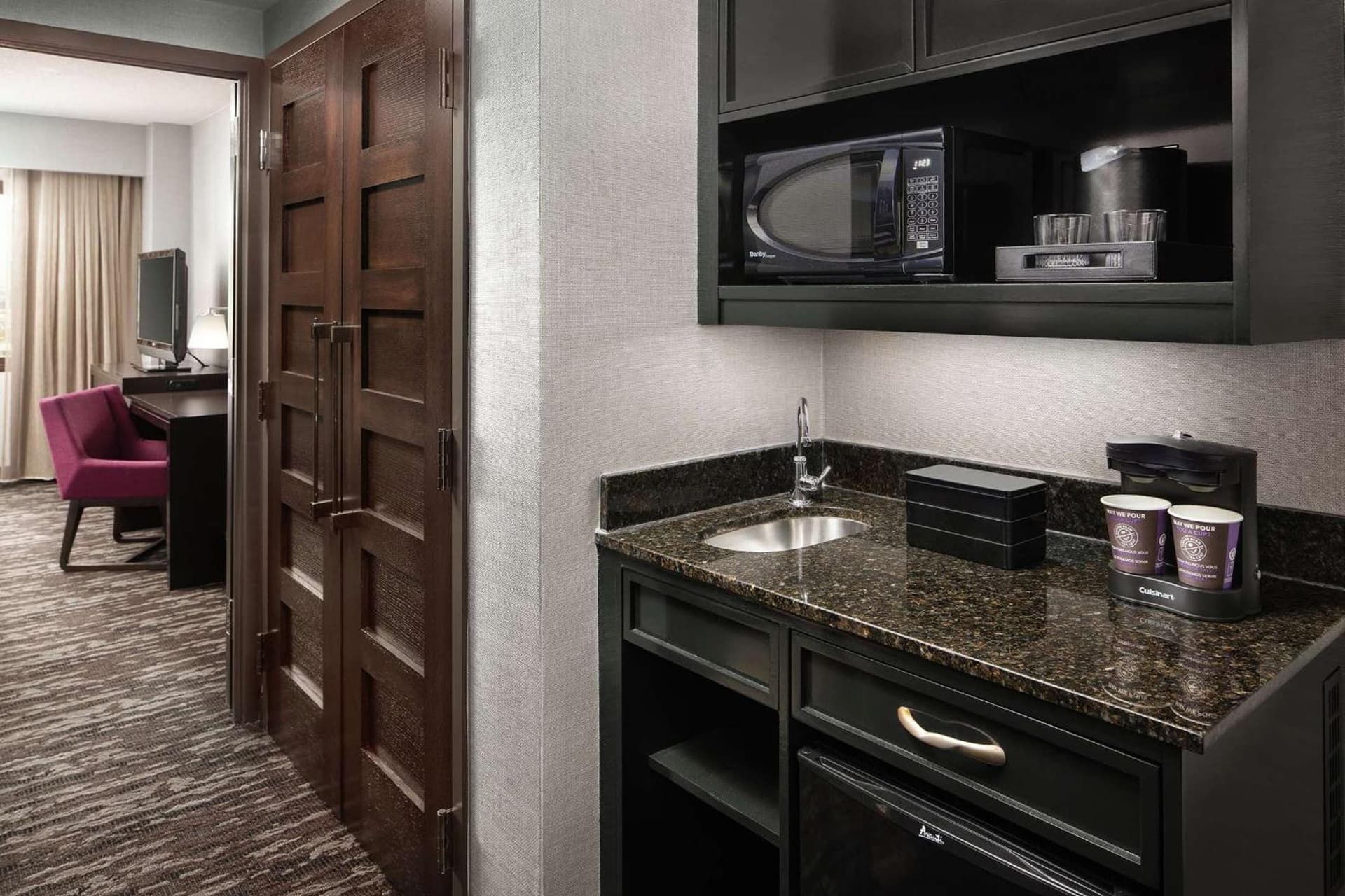 Embassy Suites by Hilton Crystal City National Airport gallery photo in Arlington, VA — image 32