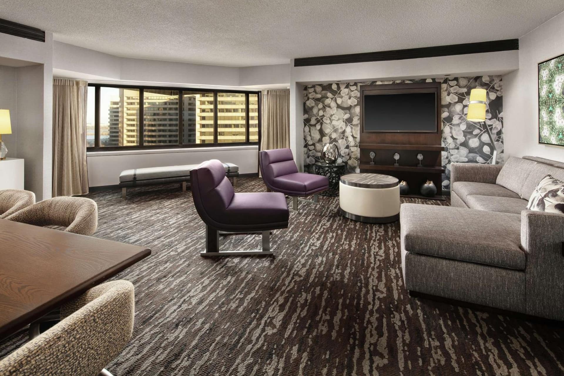 Embassy Suites by Hilton Crystal City National Airport gallery photo in Arlington, VA — image 31