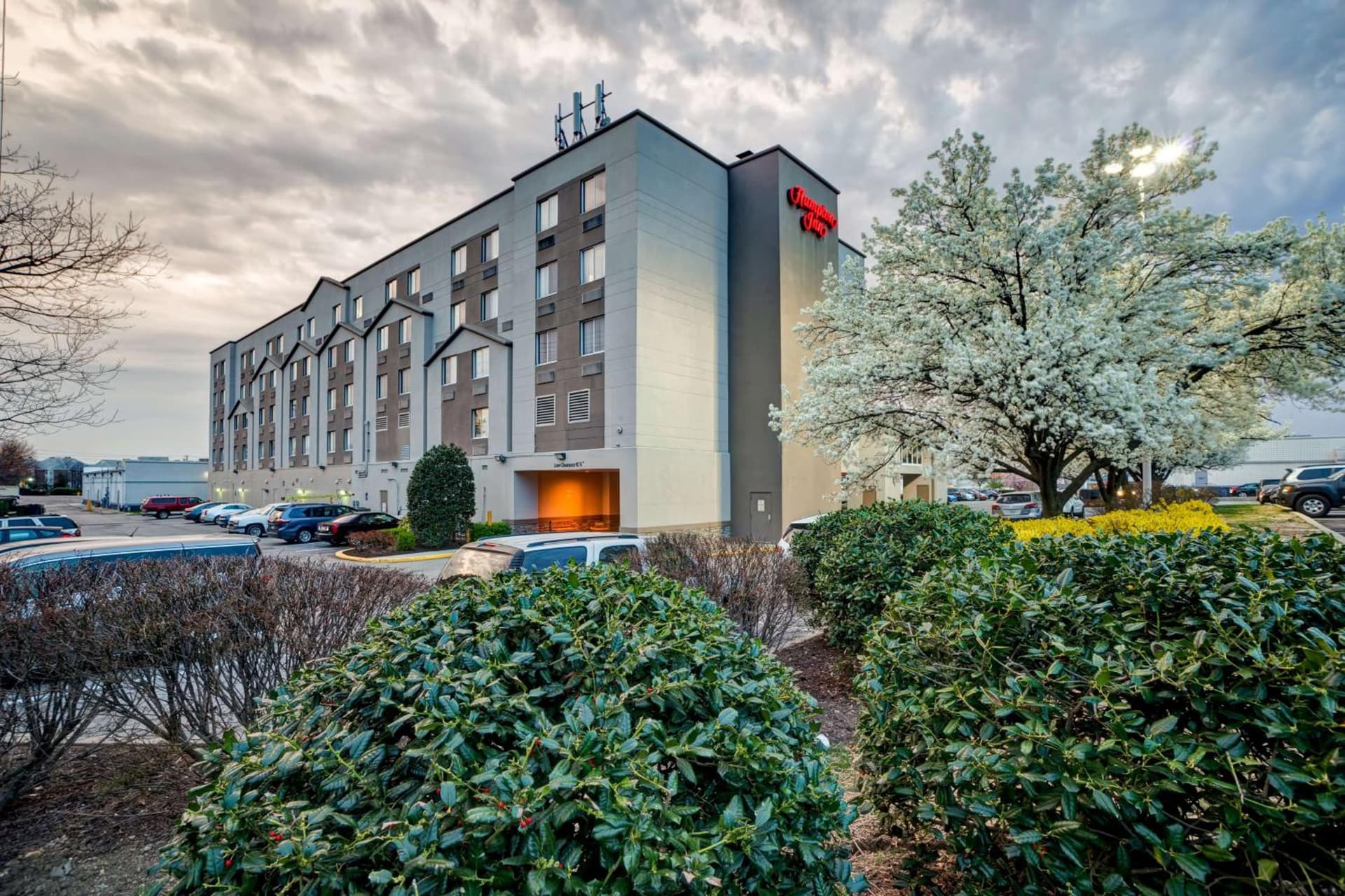 Hampton Inn Baltimore/Glen Burnie featured exterior or lobby in Glen Burnie, MD — similar hotel