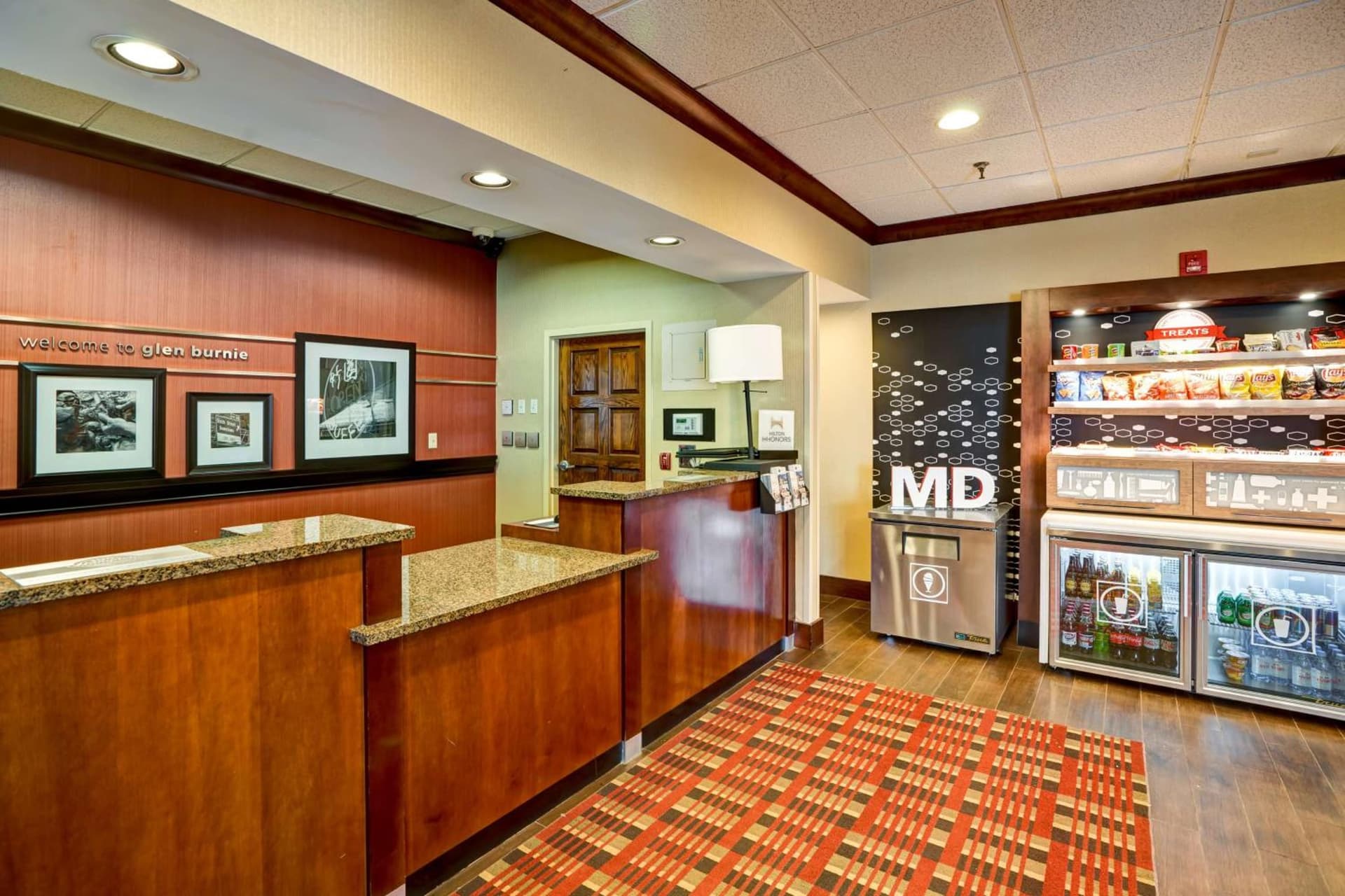 Hampton Inn Baltimore/Glen Burnie interior in Glen Burnie, MD — gallery photo 2