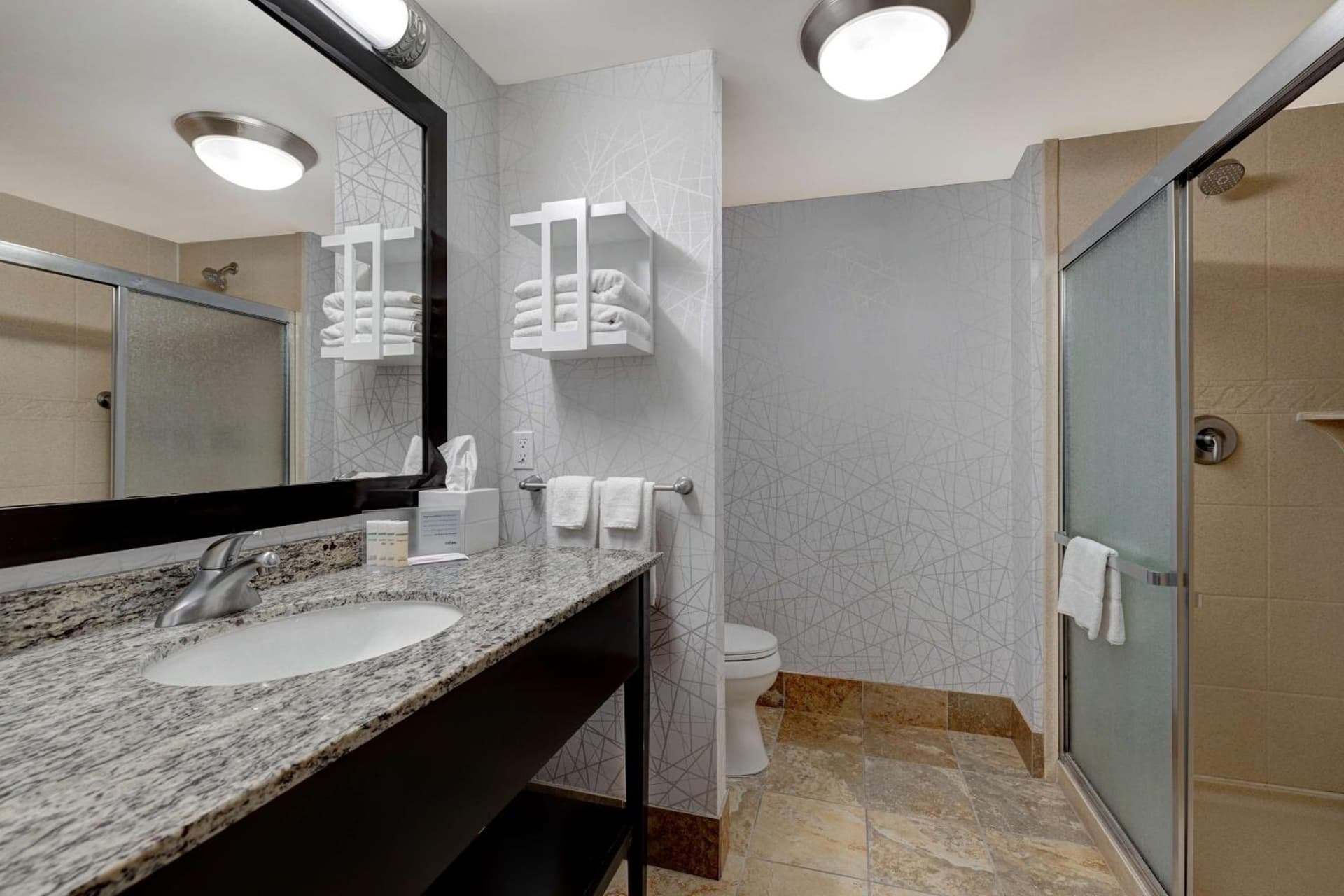 Hampton Inn & Suites Seattle/Federal Way gallery photo in Federal Way, WA — image 11