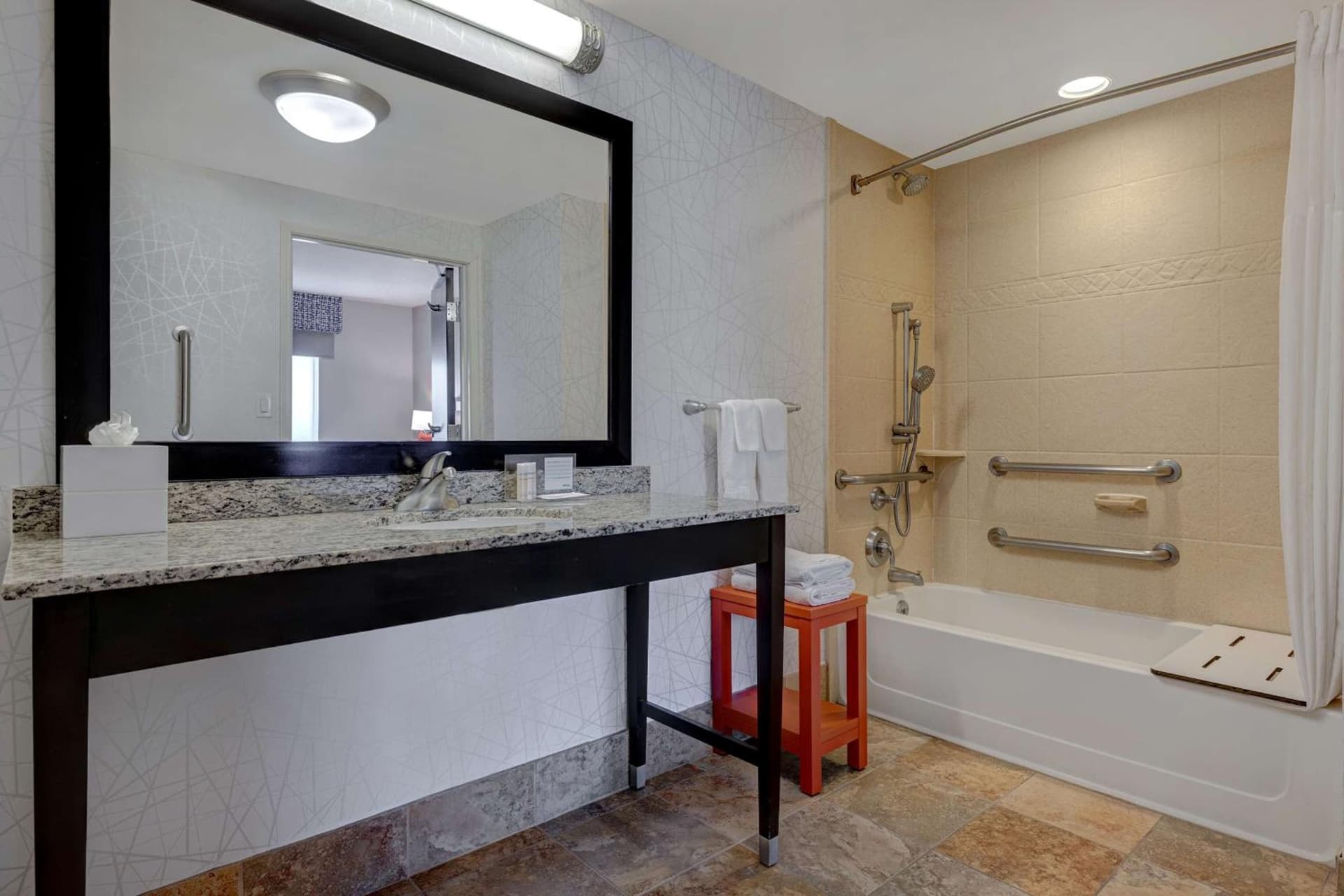 Hampton Inn & Suites Seattle/Federal Way gallery photo in Federal Way, WA — image 23