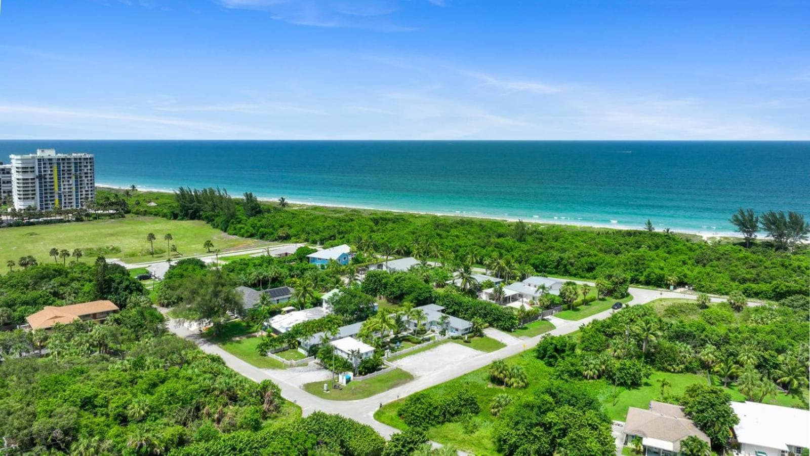 Seahorse Beach Bungalows gallery photo in Fort Pierce, FL — image 17