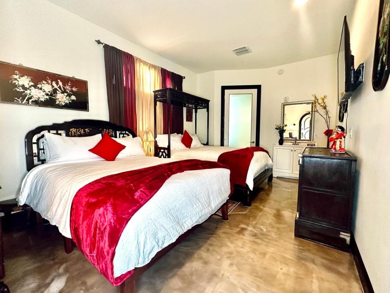 Bliss By The Sea interior in St. Augustine, FL — gallery photo 2