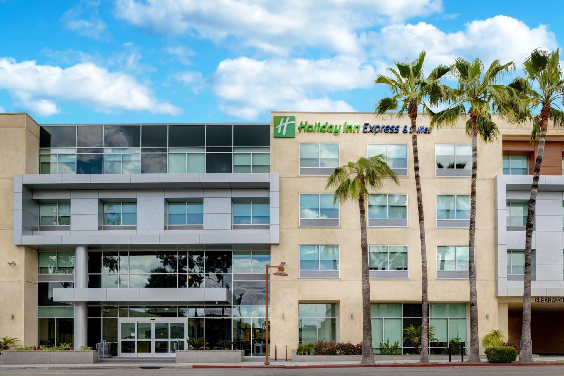 Holiday Inn Express & Suites - Glendale Downtown gallery photo in Glendale, CA — image 63