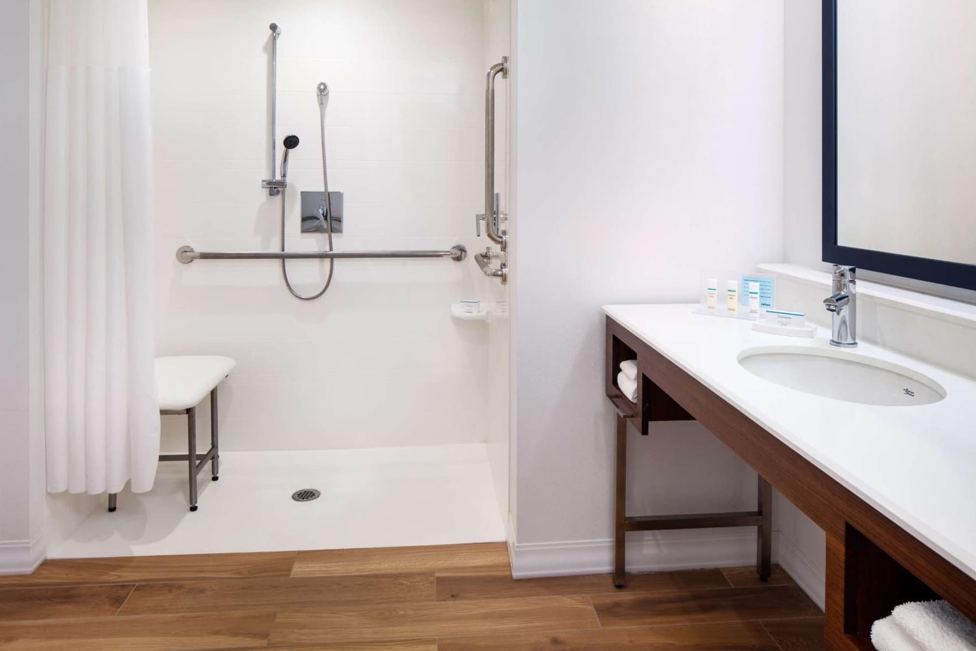 Hampton by Hilton at the Boston Seaport District gallery photo in Boston, MA — image 36