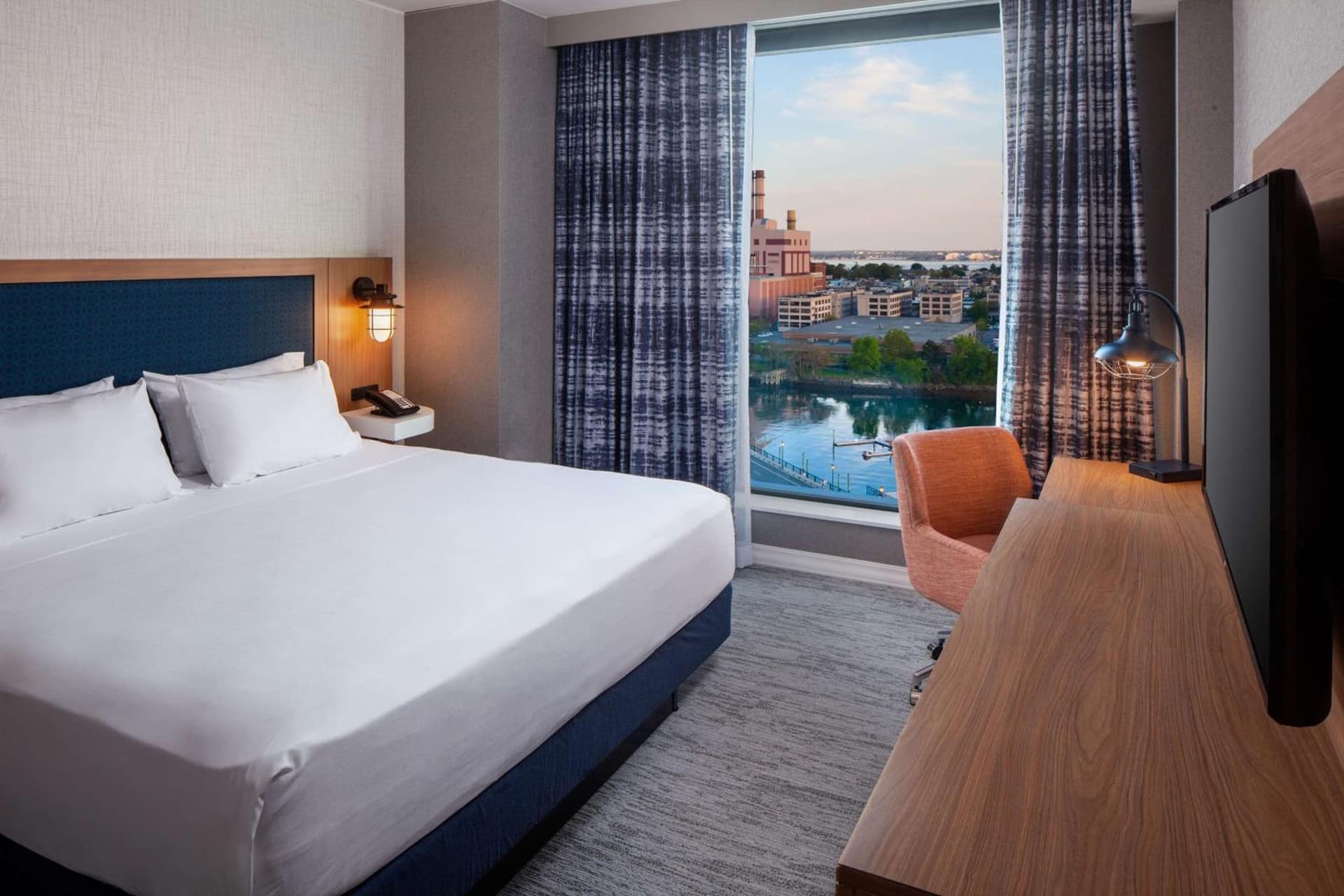 Hampton by Hilton at the Boston Seaport District gallery photo in Boston, MA — image 6