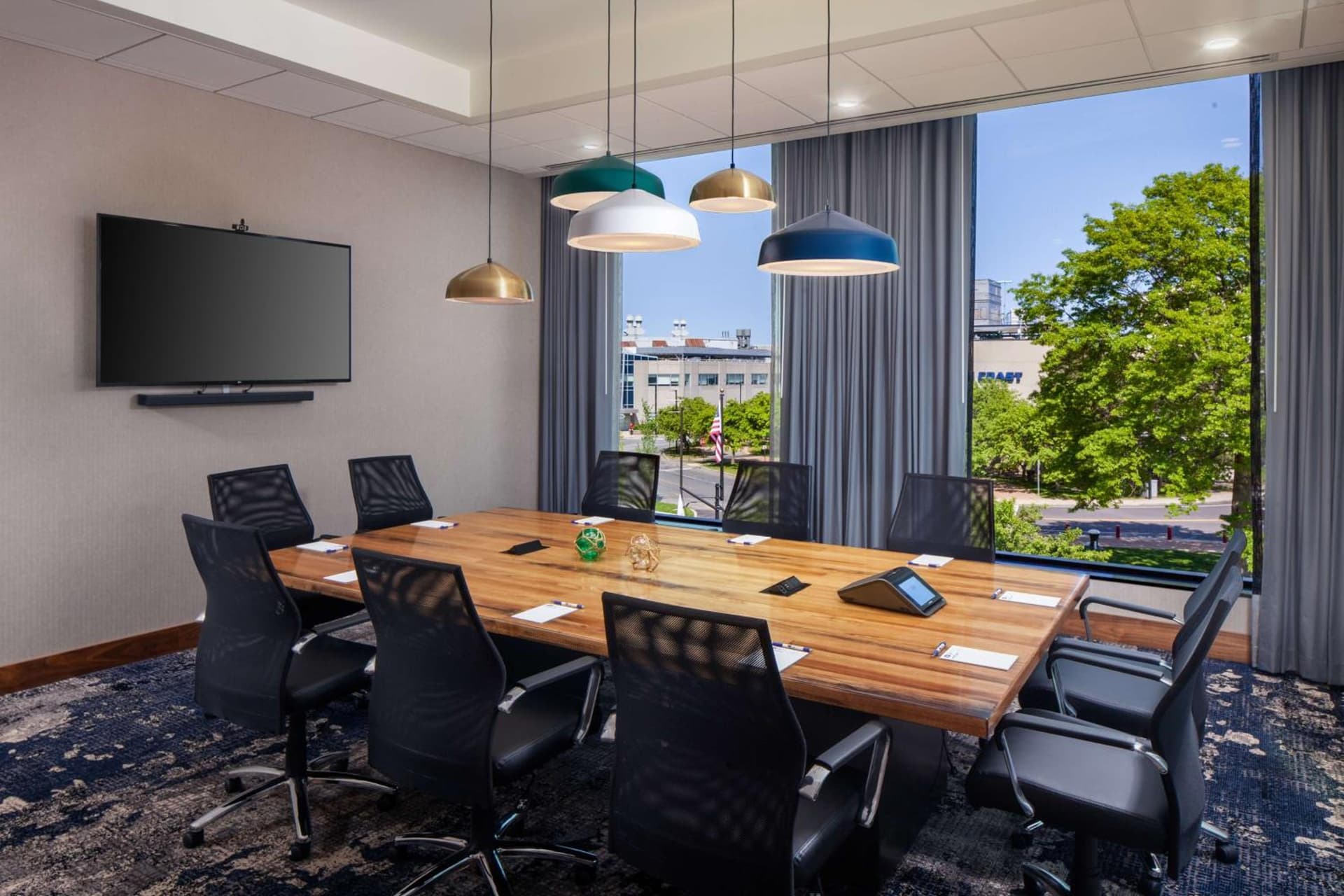 Hampton by Hilton at the Boston Seaport District gallery photo in Boston, MA — image 15