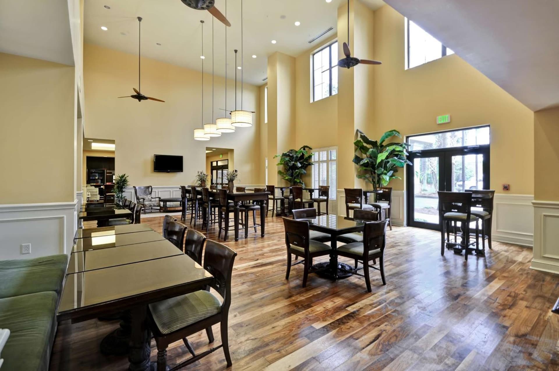 Hampton Inn & Suites North Charleston-University Boulevard gallery photo in Charleston, SC — image 19