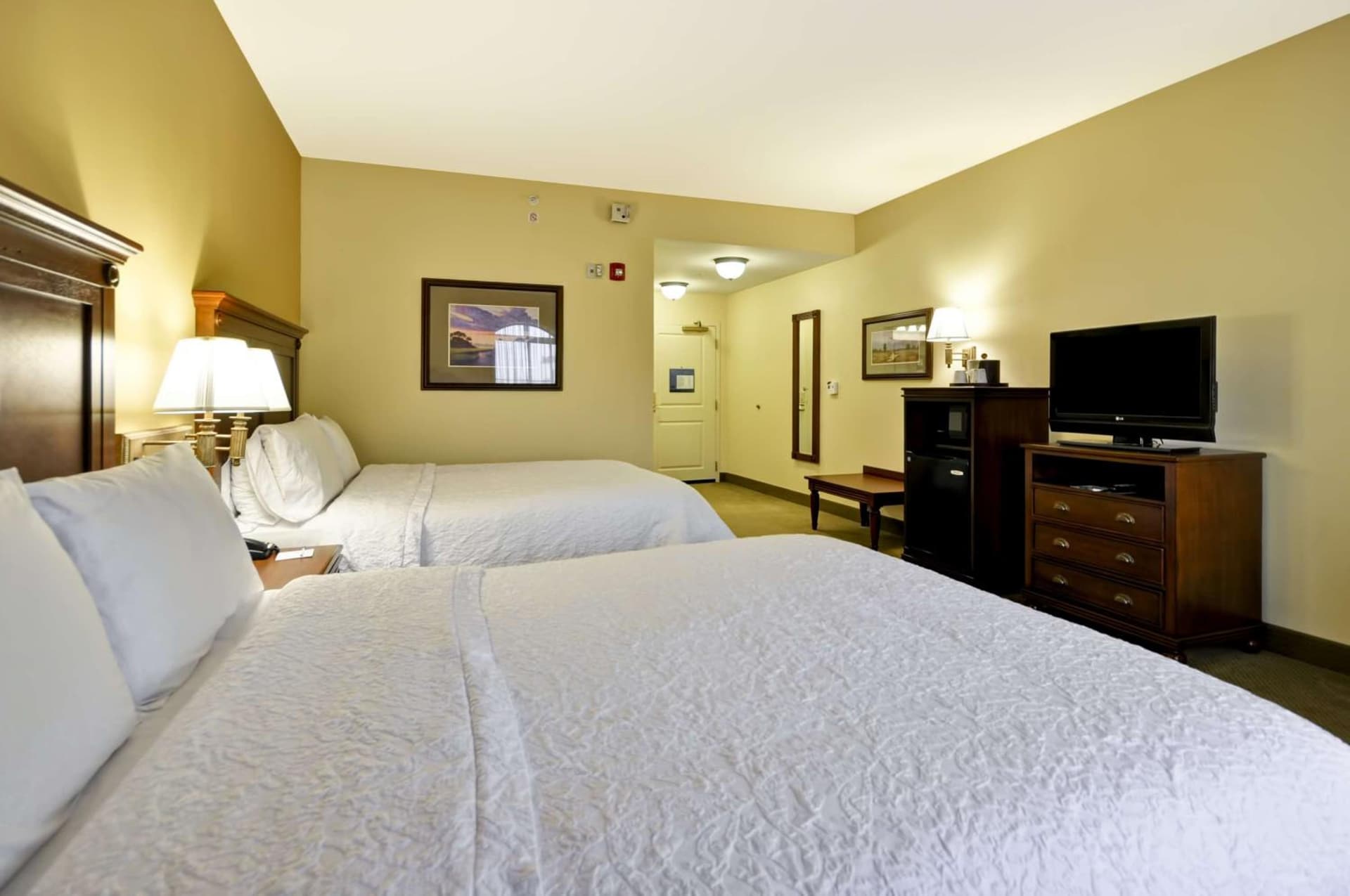 Hampton Inn & Suites North Charleston-University Boulevard gallery photo in Charleston, SC — image 10