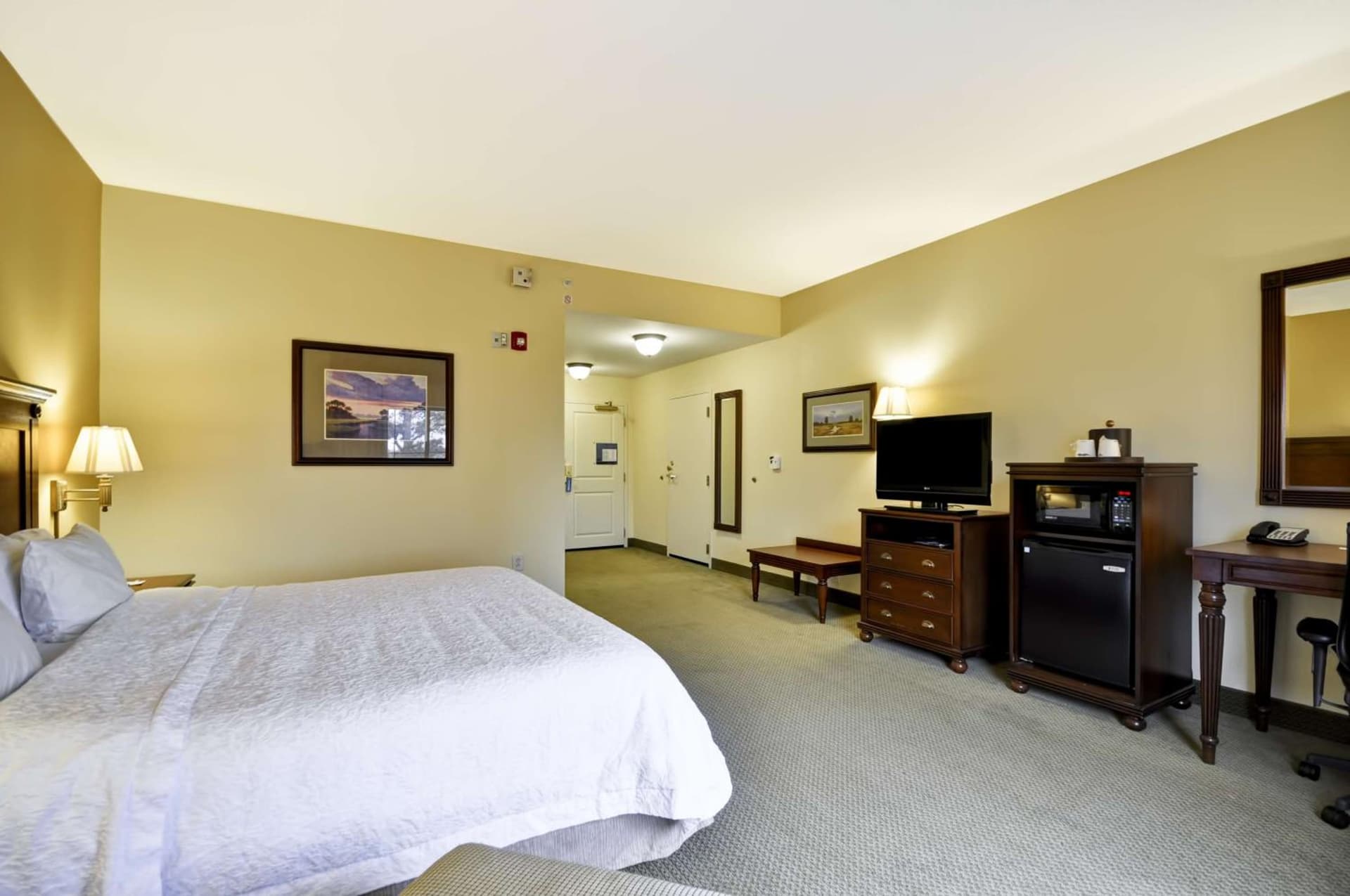 Hampton Inn & Suites North Charleston-University Boulevard gallery photo in Charleston, SC — image 38