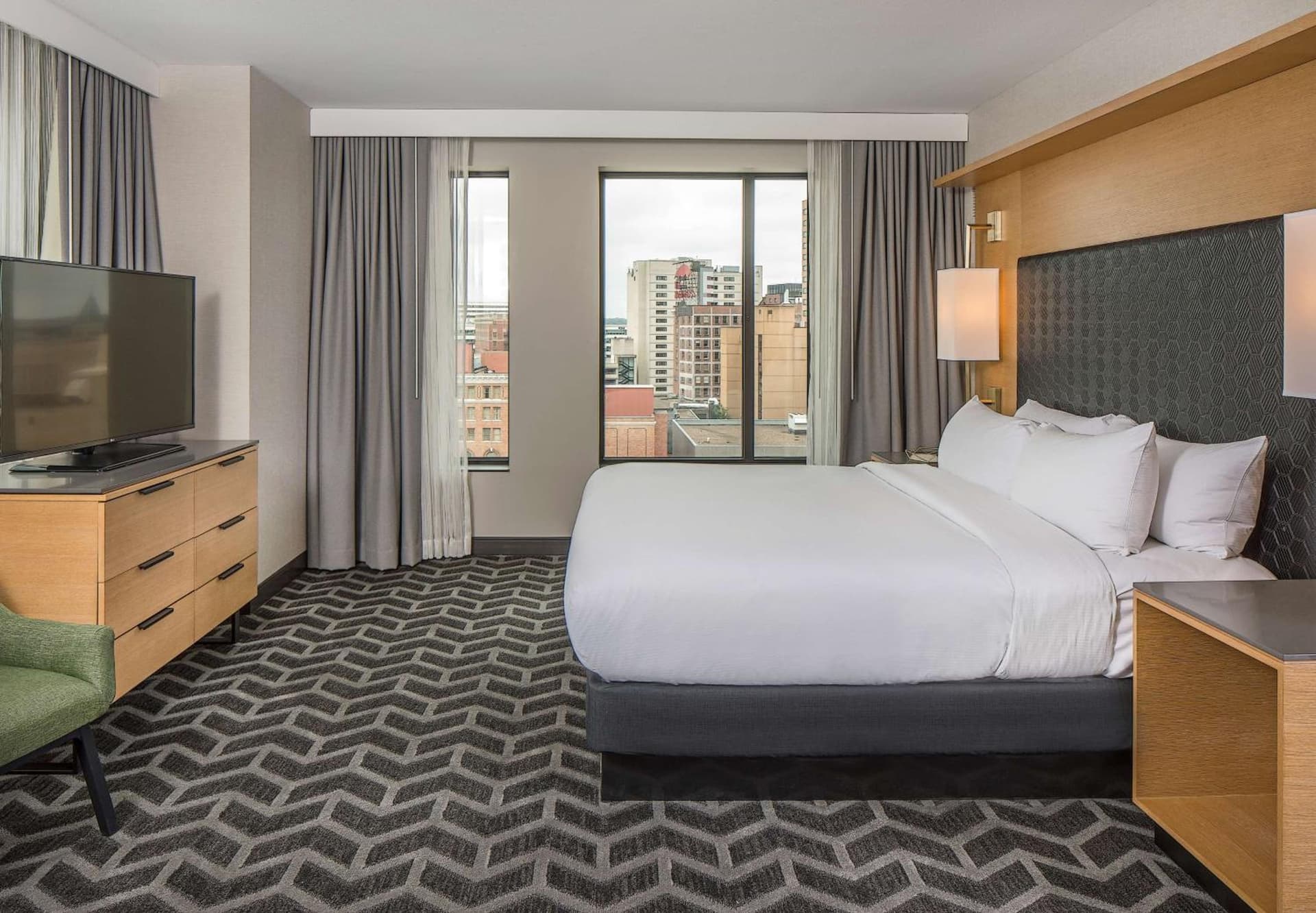Hilton Des Moines Downtown interior in Des Moines, IA — gallery photo 2