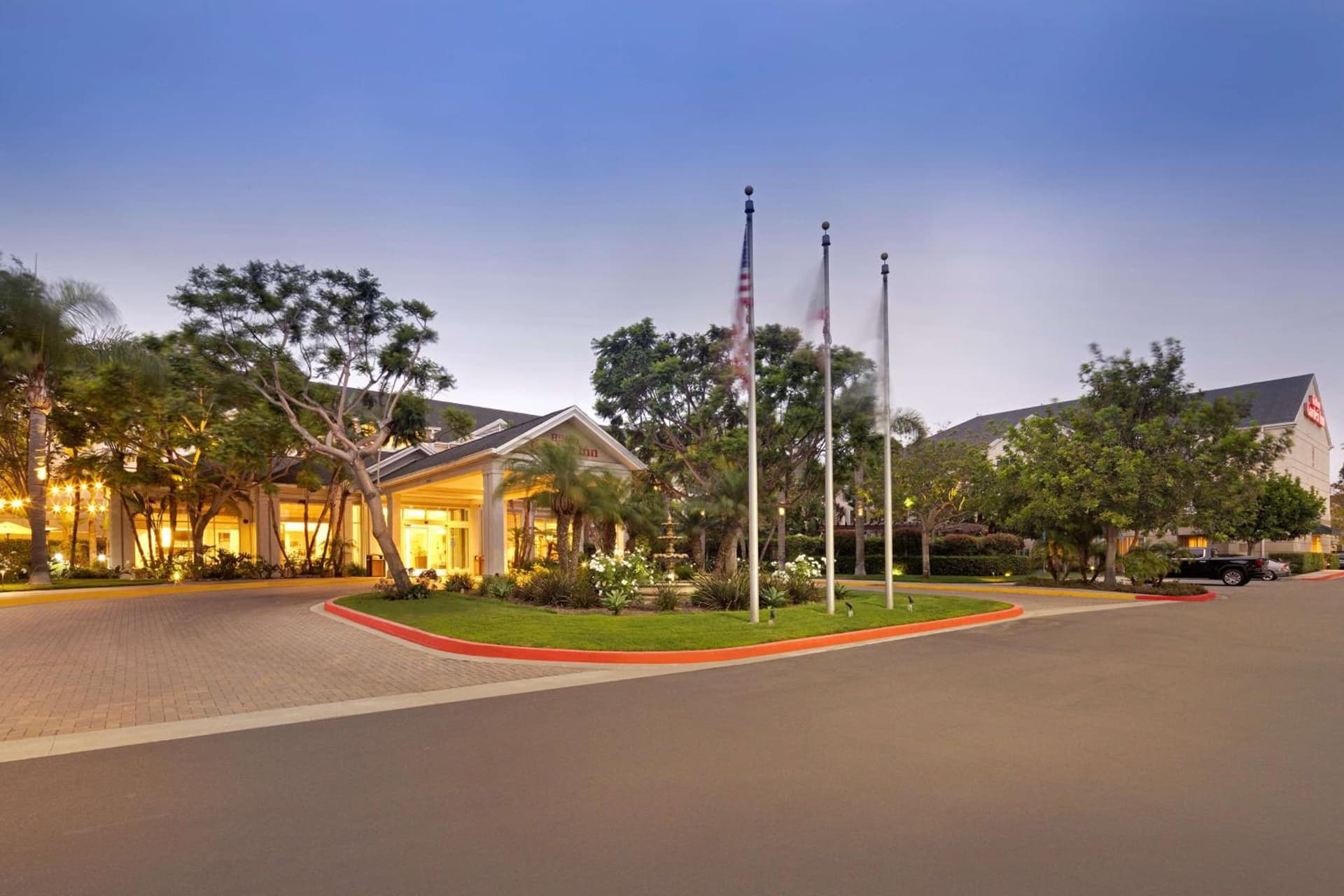 Hilton Garden Inn LAX - El Segundo interior in El Segundo, CA — gallery photo 2
