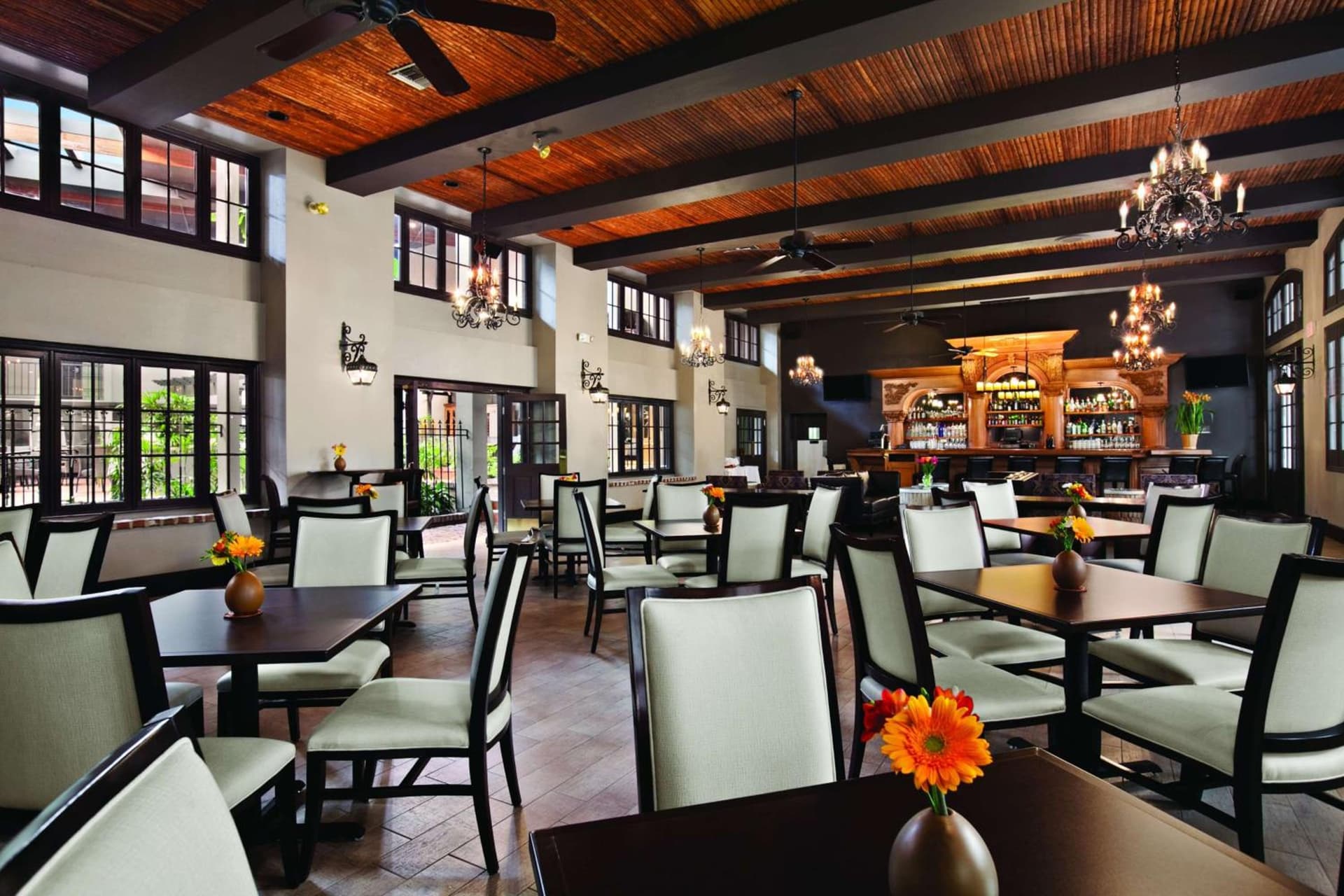 Casa Mani Resort Napa Valley, Curio Collection By Hilton gallery photo in Napa, CA — image 40