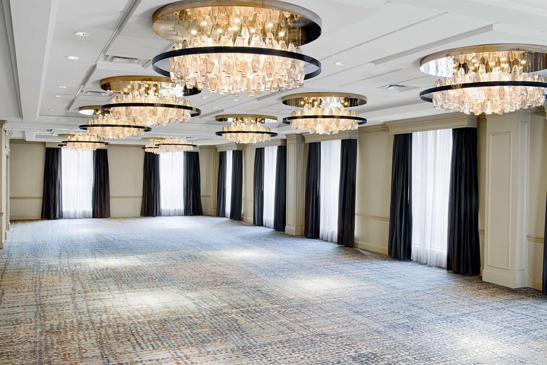 Hilton Minneapolis gallery photo in Minneapolis, MN — image 65