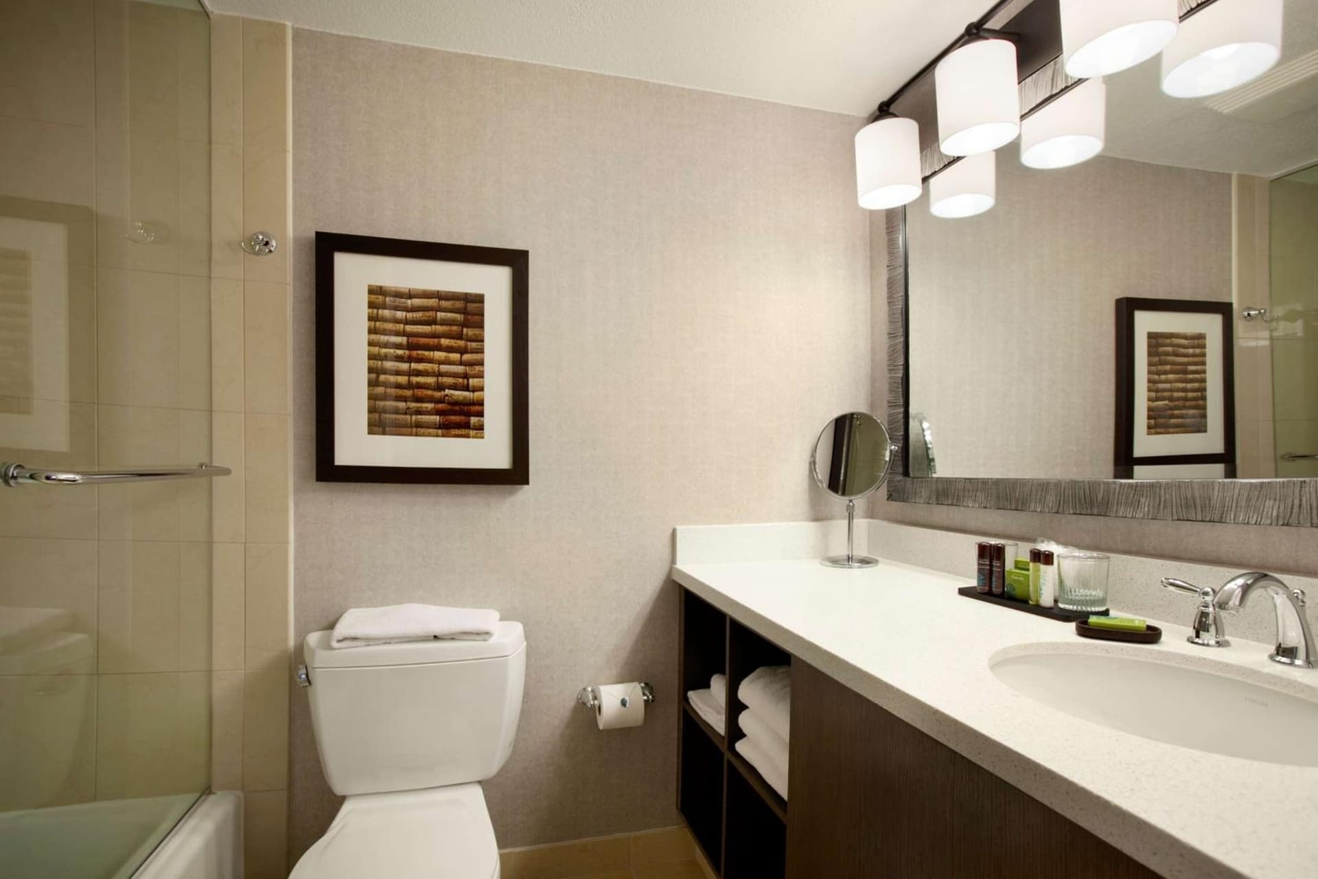 Casa Mani Resort Napa Valley, Curio Collection By Hilton gallery photo in Napa, CA — image 39