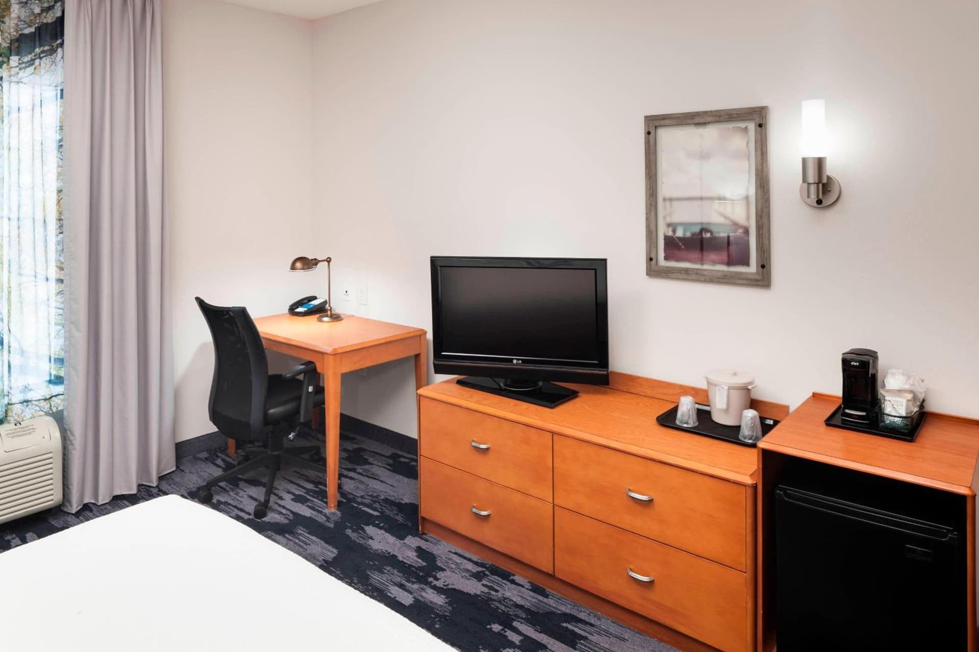 Fairfield by Marriott Inn & Suites Wilmington Wrightsville Beach gallery photo in Wilmington, NC — image 4