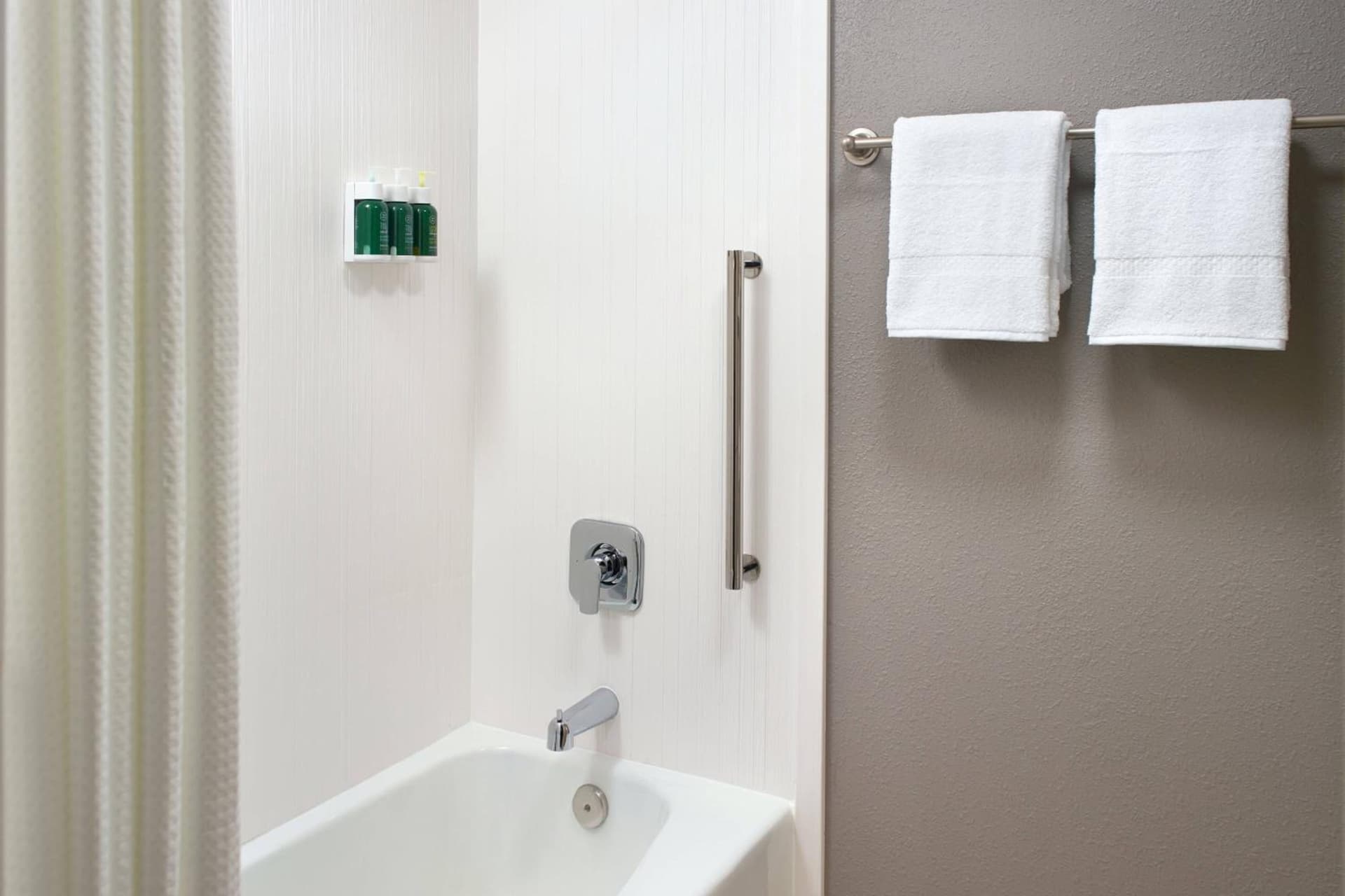 Courtyard by Marriott Raleigh Cary gallery photo in Cary, NC — image 19