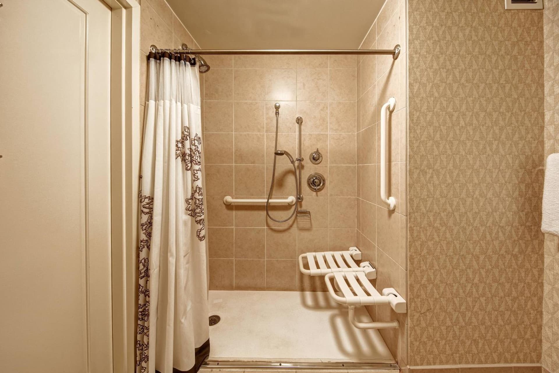 Residence Inn Norfolk Downtown gallery photo in Norfolk, VA — image 26