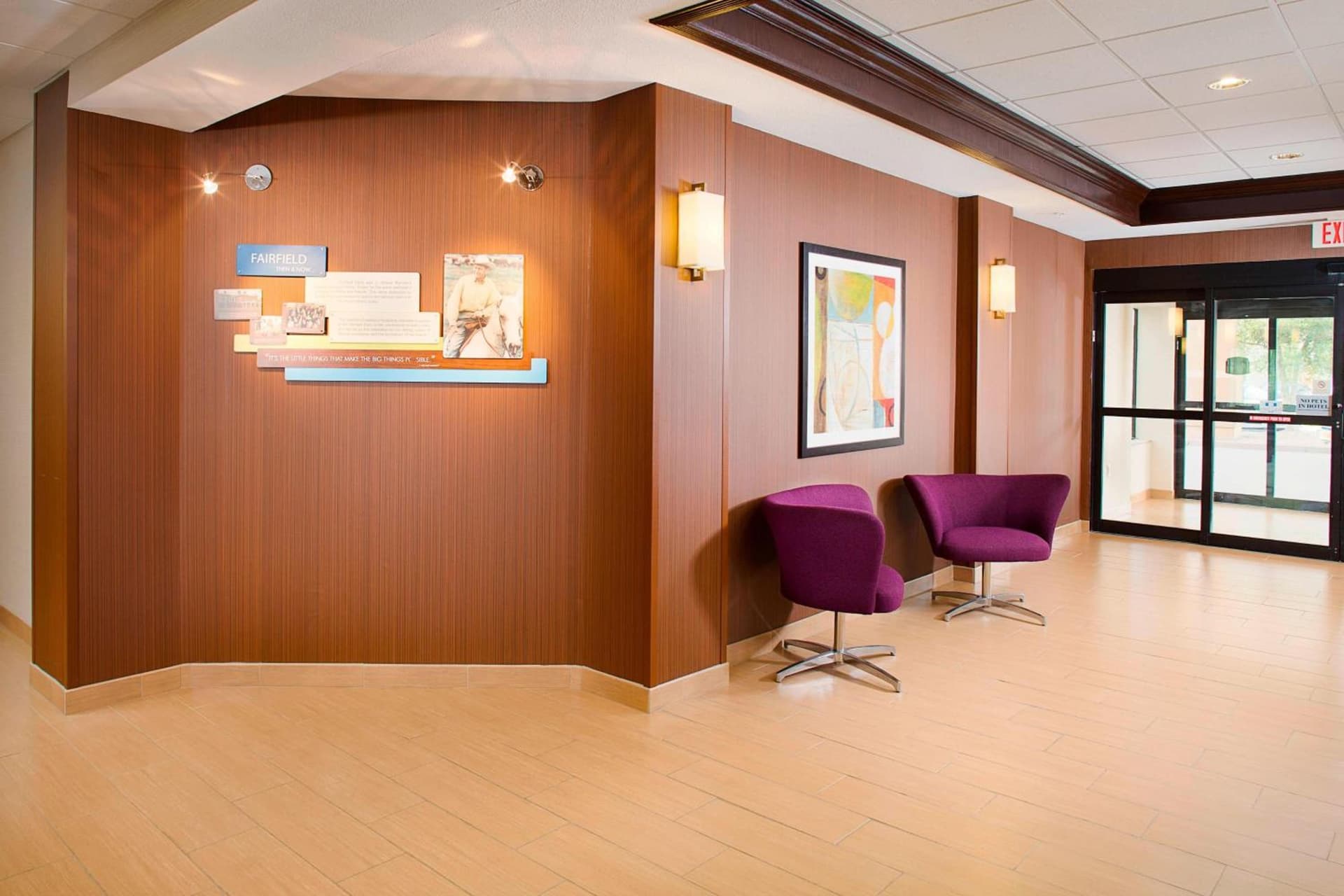 Fairfield Inn & Suites by Marriott Lafayette South interior in Lafayette, LA — gallery photo 2