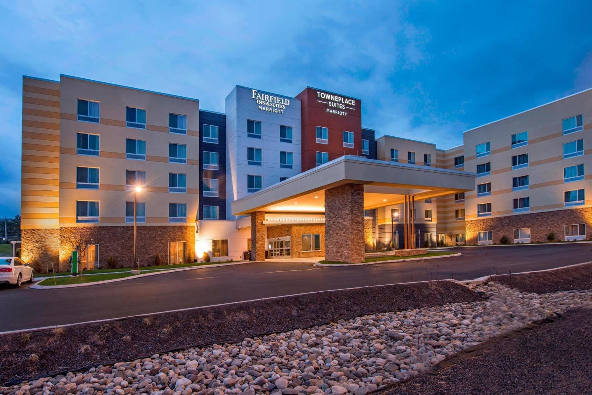 TownePlace Suites by Marriott Altoona interior in Altoona, PA — gallery photo 2