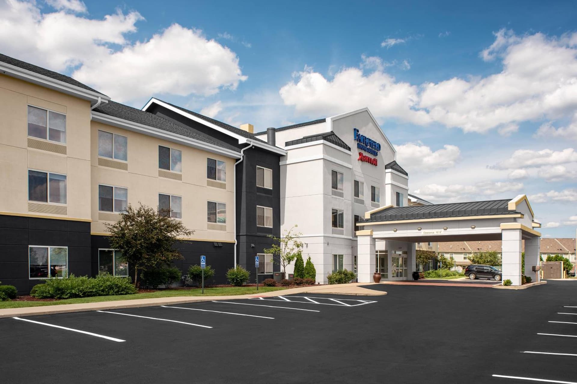Fairfield by Marriott Inn & Suites Columbus Hilliard interior in Columbus, OH — gallery photo 2