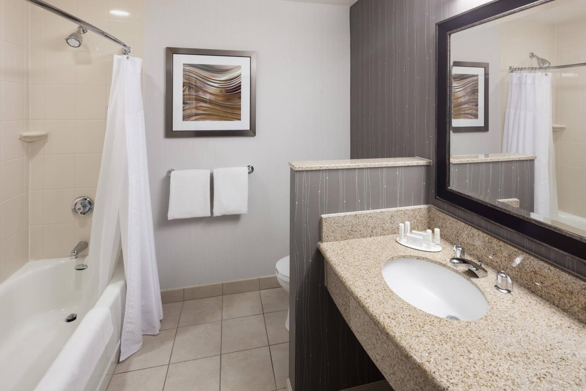 Courtyard by Marriott Santa Clarita Valencia gallery photo in Valencia, CA — image 23