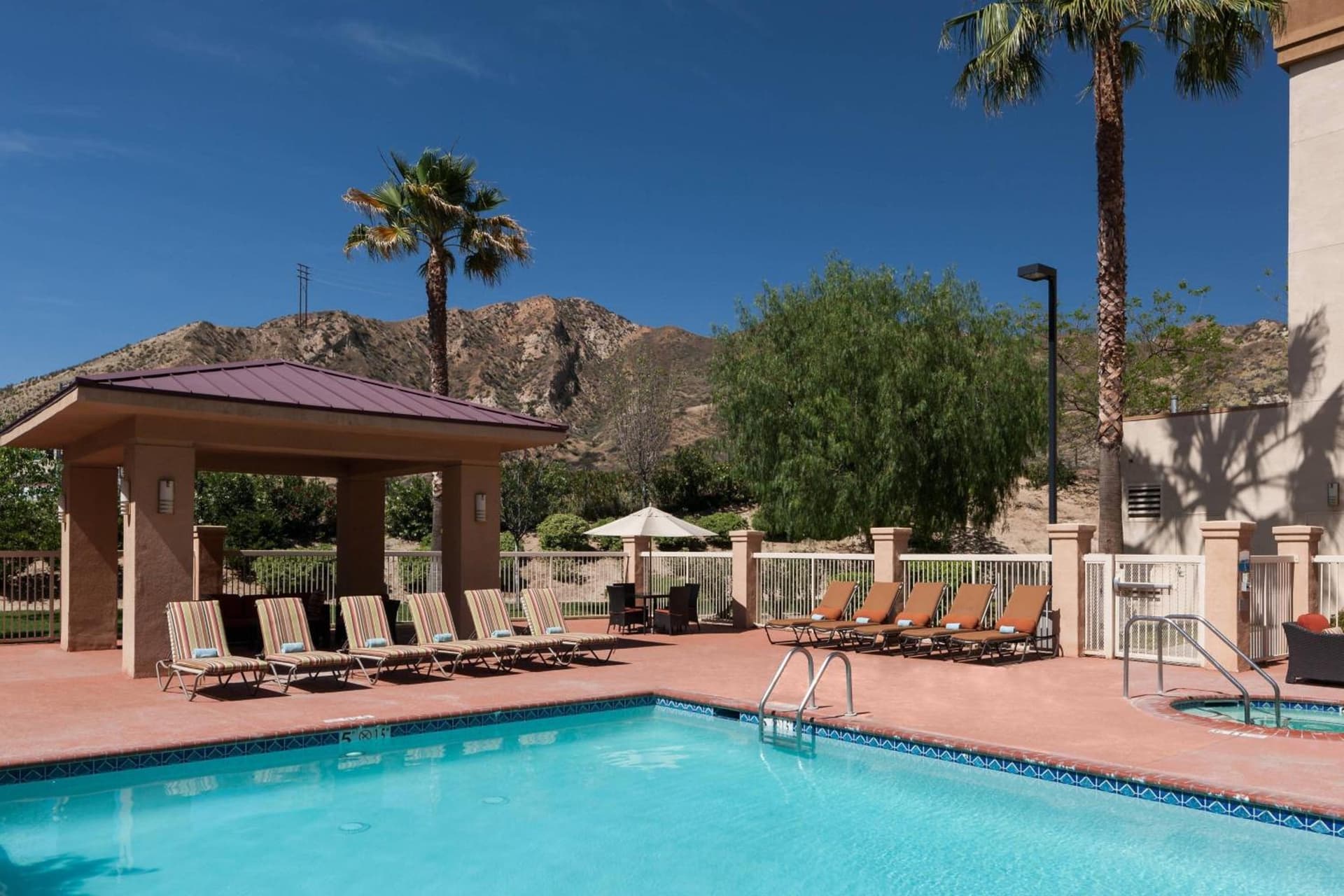 Courtyard by Marriott Santa Clarita Valencia gallery photo in Valencia, CA — image 21