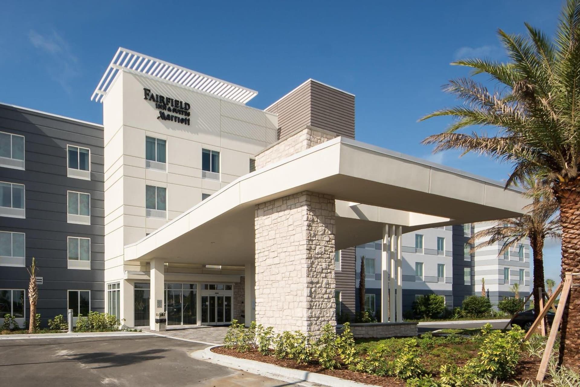 Fairfield Inn & Suites by Marriott Melbourne Viera Town Center interior in Melbourne, FL — gallery photo 2