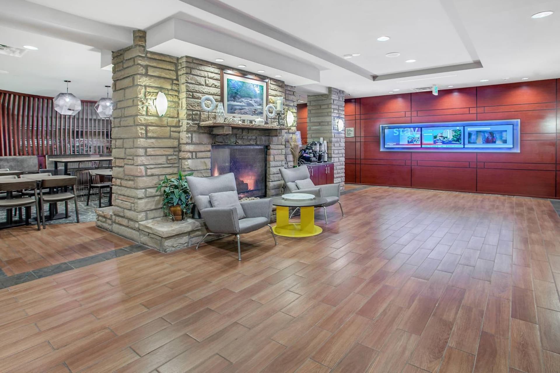 SpringHill Suites Pigeon Forge interior in Pigeon Forge, TN — gallery photo 2