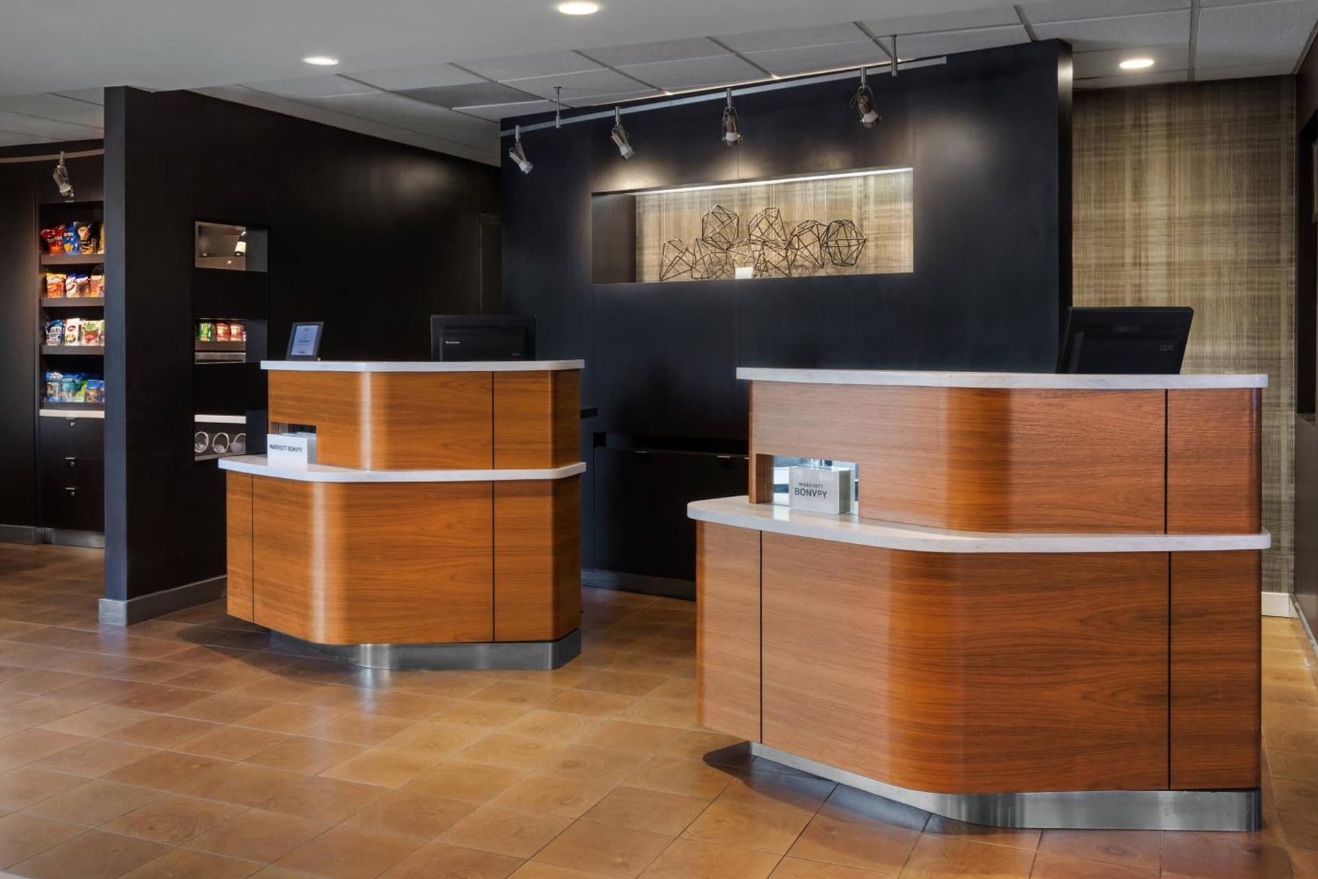 Courtyard Philadelphia Willow Grove interior in Willow Grove, PA — gallery photo 2