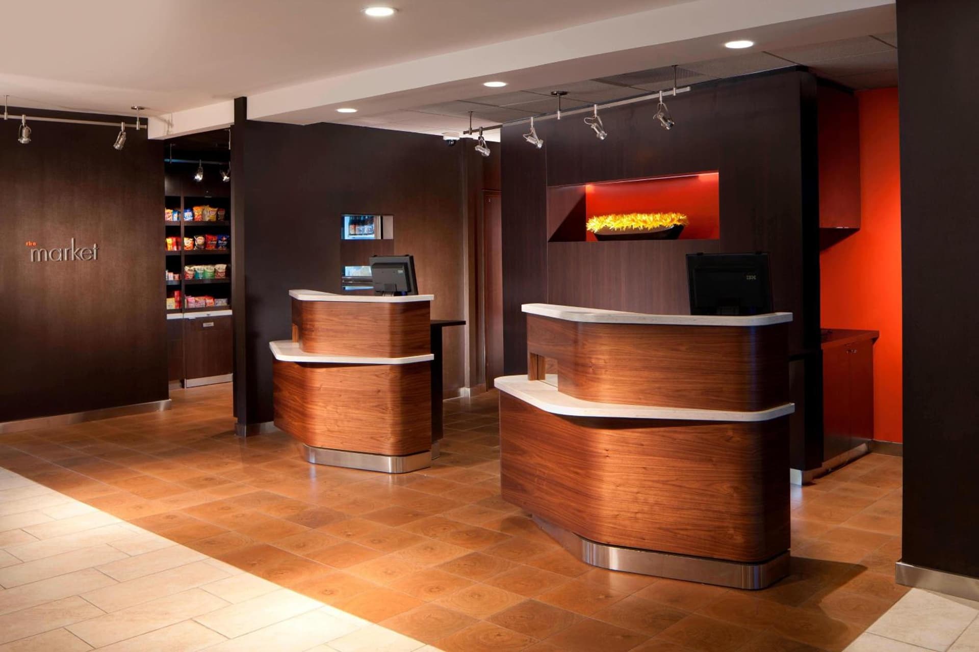 Courtyard Miami Airport West Doral interior in Miami, FL — gallery photo 2