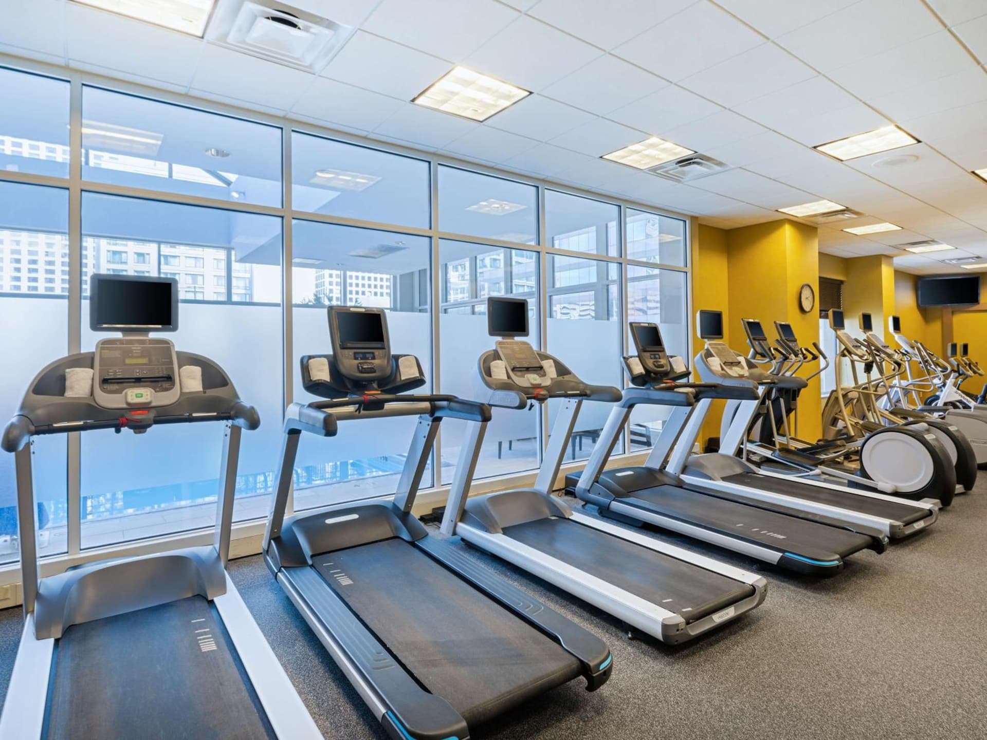 Hilton Garden Inn Chicago Downtown/Magnificent Mile gallery photo in Chicago, IL — image 21