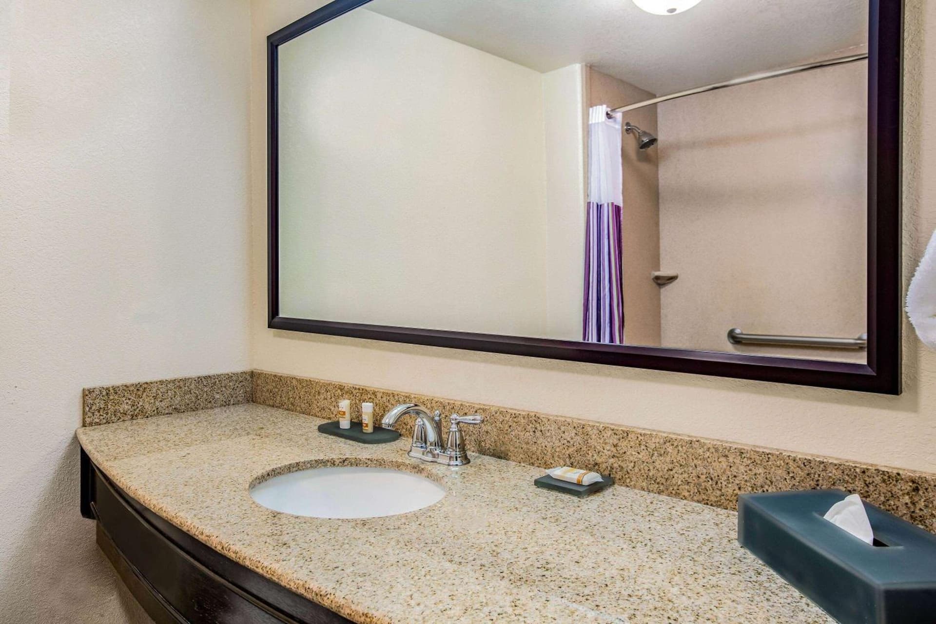 La Quinta by Wyndham Fowler gallery photo in Fowler, CA — image 14