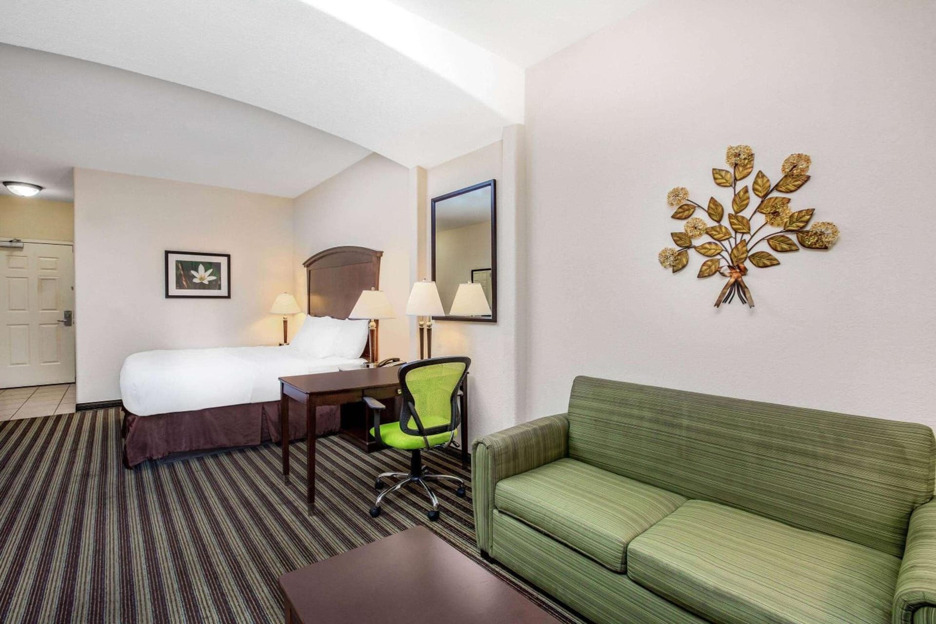 La Quinta by Wyndham Fowler gallery photo in Fowler, CA — image 18