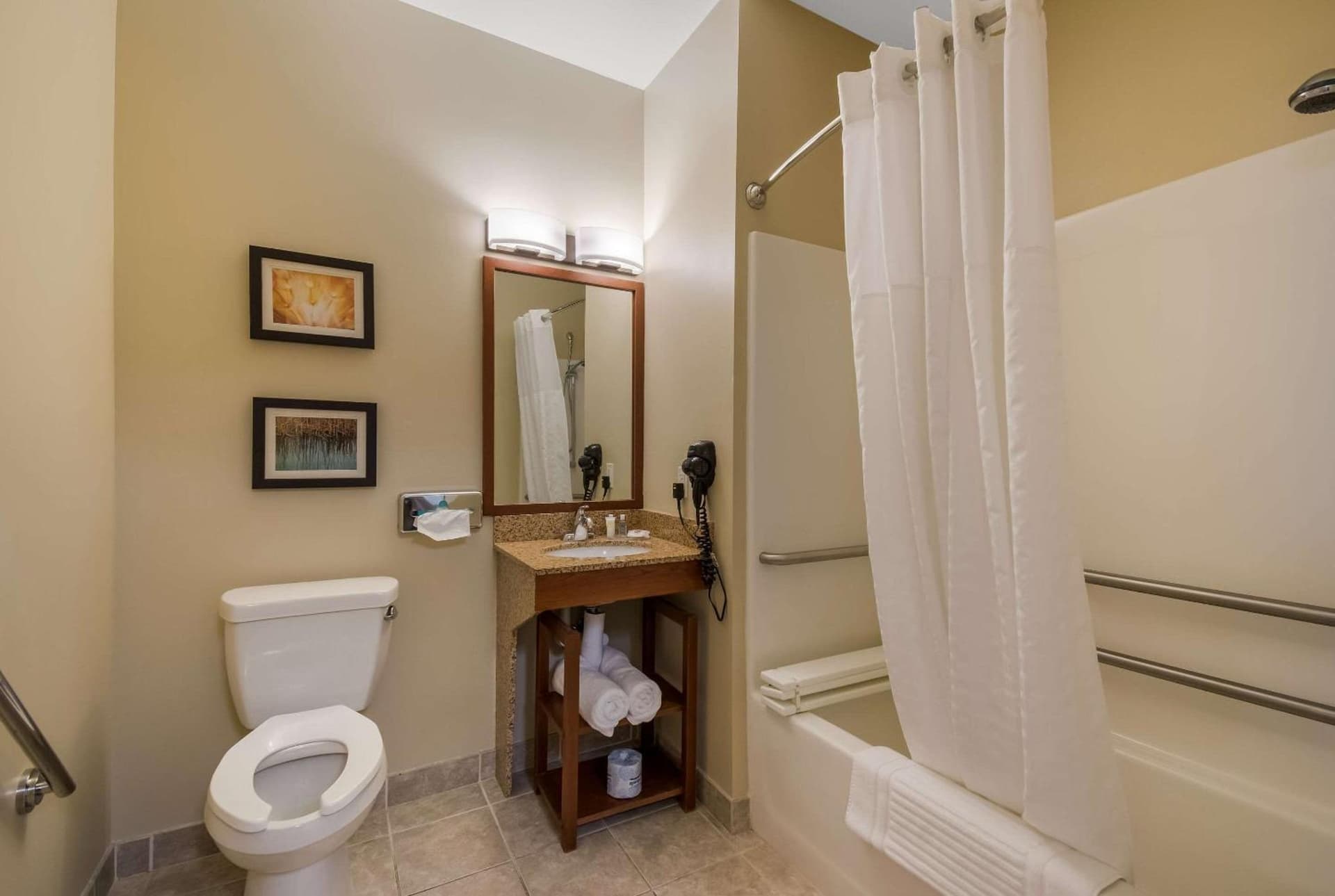 Comfort Inn & Suites Barnesville - Frackville gallery photo in Barnesville, PA — image 24