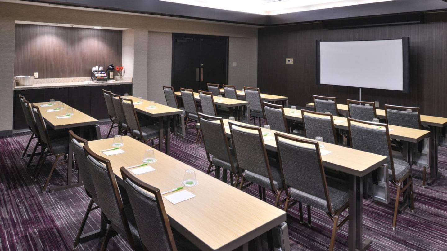 Courtyard by Marriott Charlotte Matthews interior in Matthews, NC — gallery photo 2
