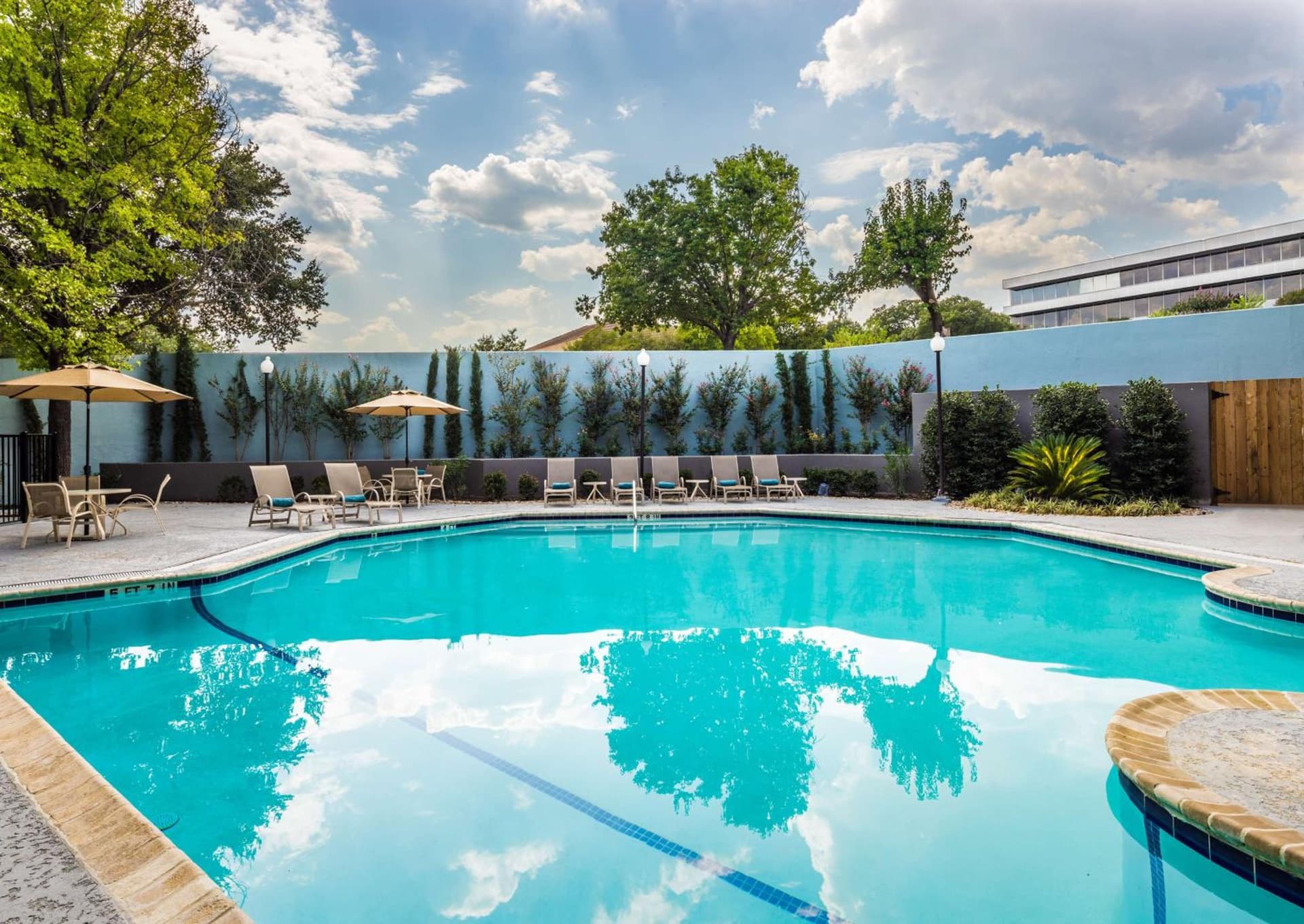 DoubleTree by Hilton Austin Northwest - Arboretum property views in Austin, TX — gallery photo 3