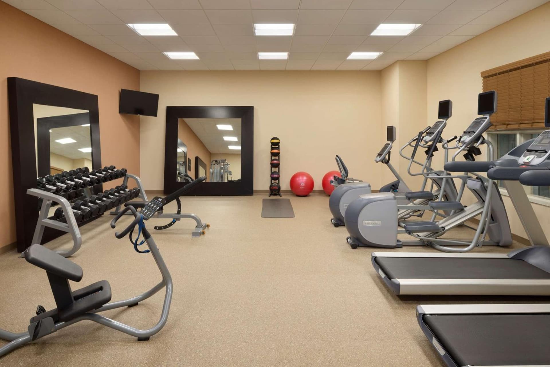 Homewood Suites by Hilton Kalamazoo-Portage gallery photo in Kalamazoo, MI — image 13