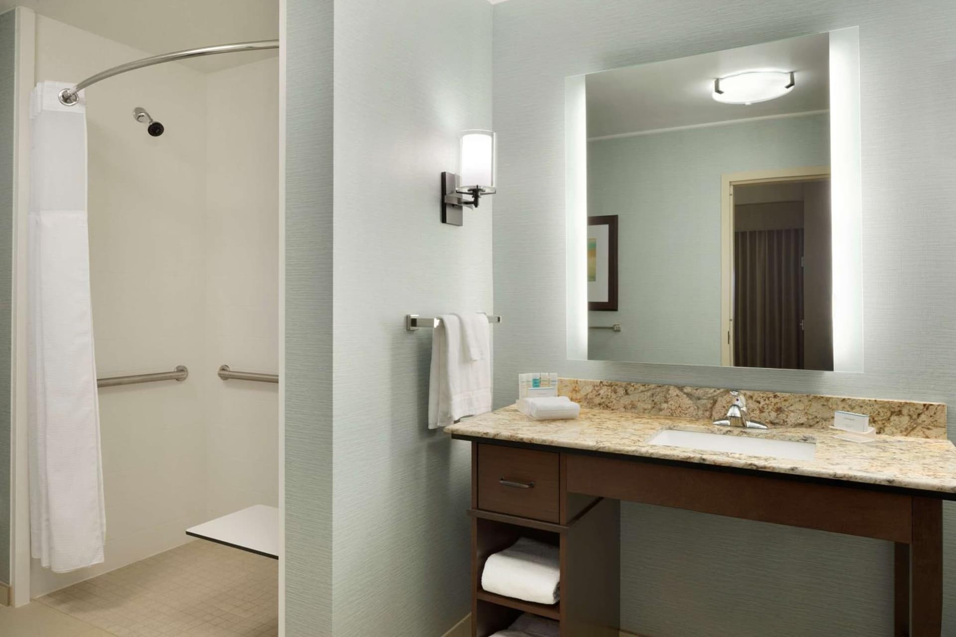 Homewood Suites by Hilton Kalamazoo-Portage interior in Kalamazoo, MI — gallery photo 2