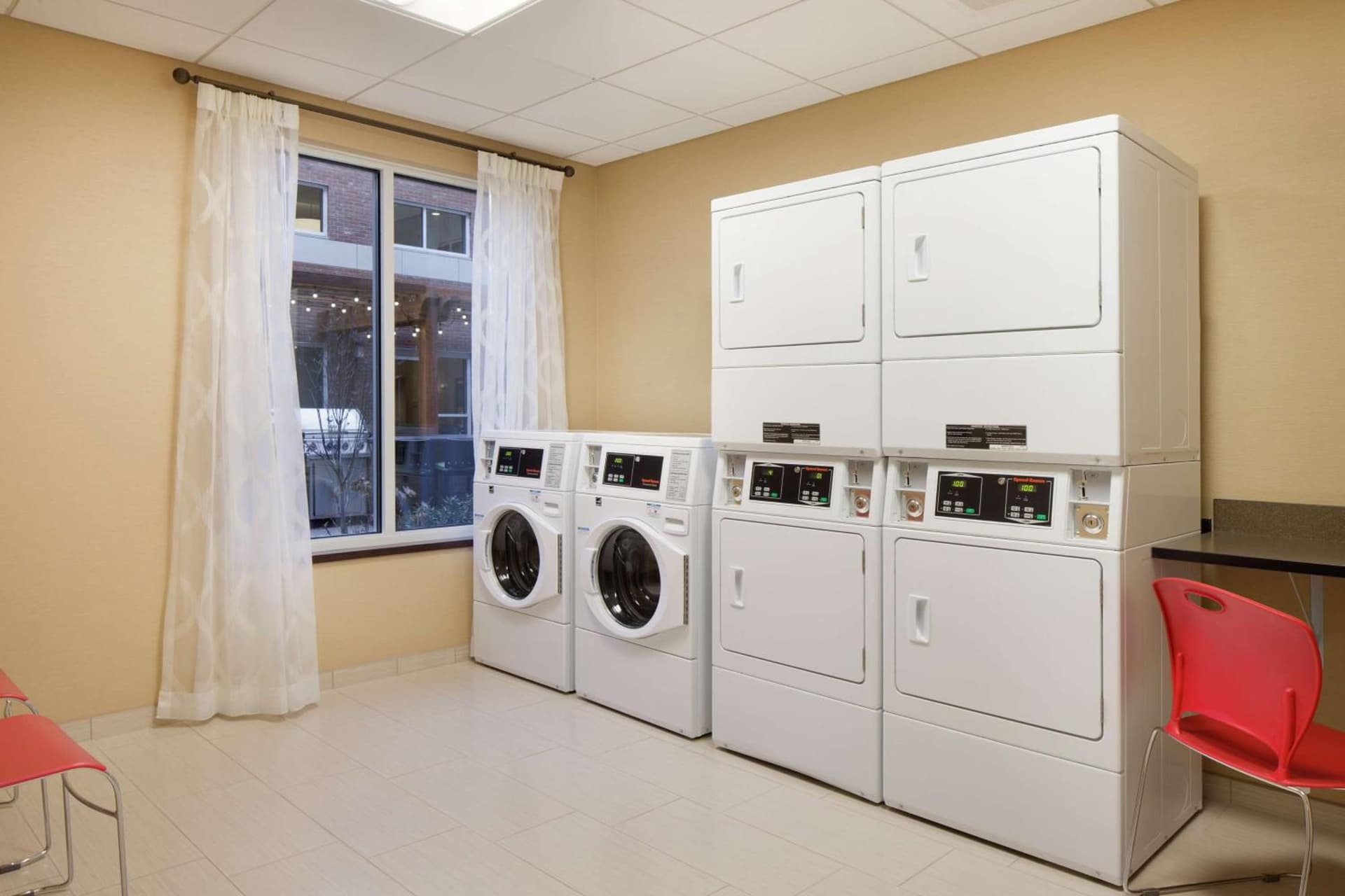 Homewood Suites by Hilton Kalamazoo-Portage gallery photo in Kalamazoo, MI — image 31