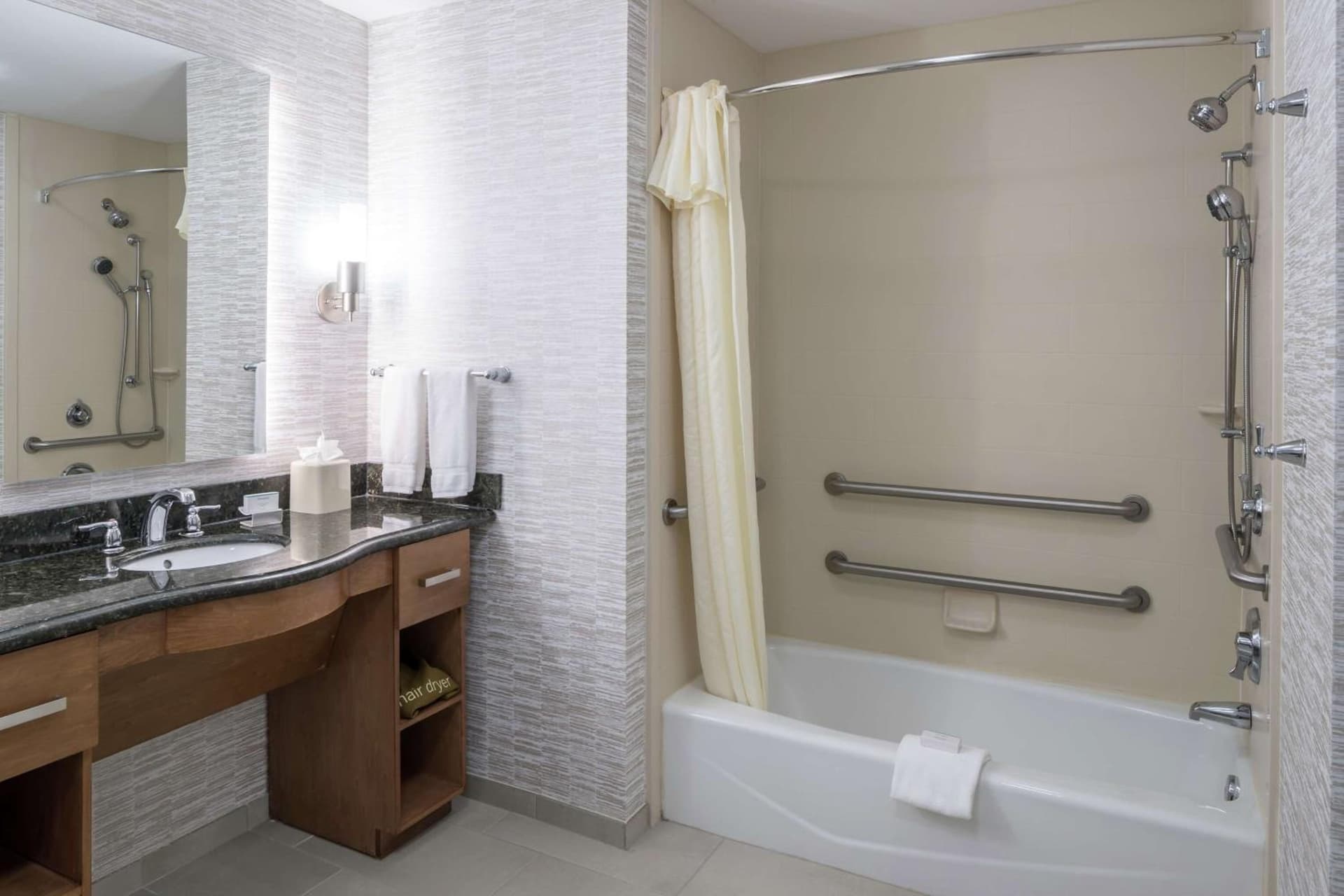 Homewood Suites by Hilton Cedar Rapids-North gallery photo in Cedar Rapids, IA — image 5