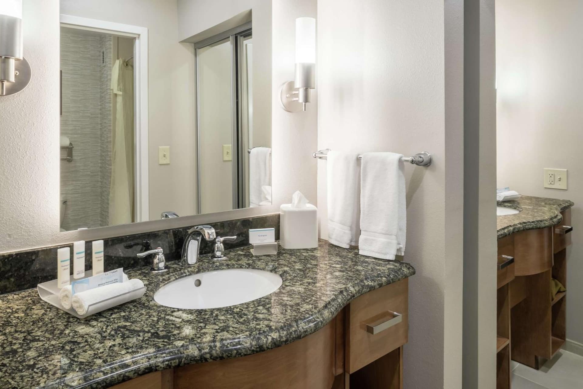 Homewood Suites by Hilton Cedar Rapids-North gallery photo in Cedar Rapids, IA — image 21