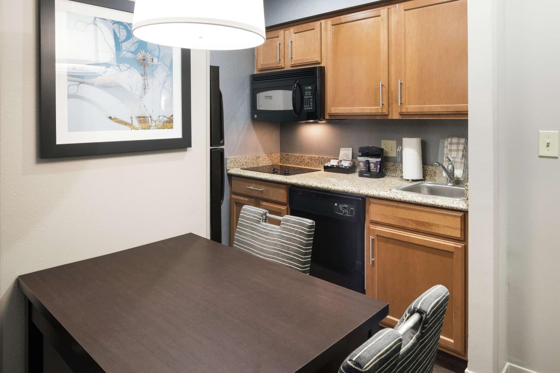 Homewood Suites by Hilton Cedar Rapids-North gallery photo in Cedar Rapids, IA — image 15