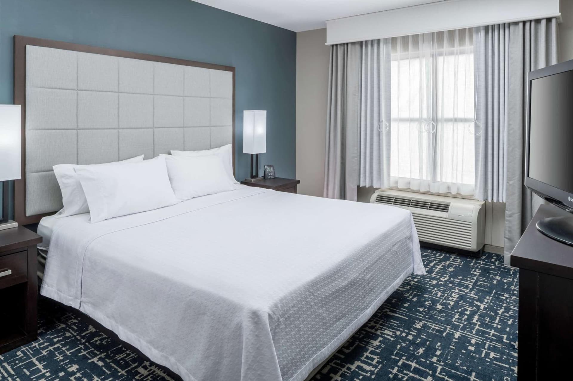 Homewood Suites by Hilton Cedar Rapids-North interior in Cedar Rapids, IA — gallery photo 2