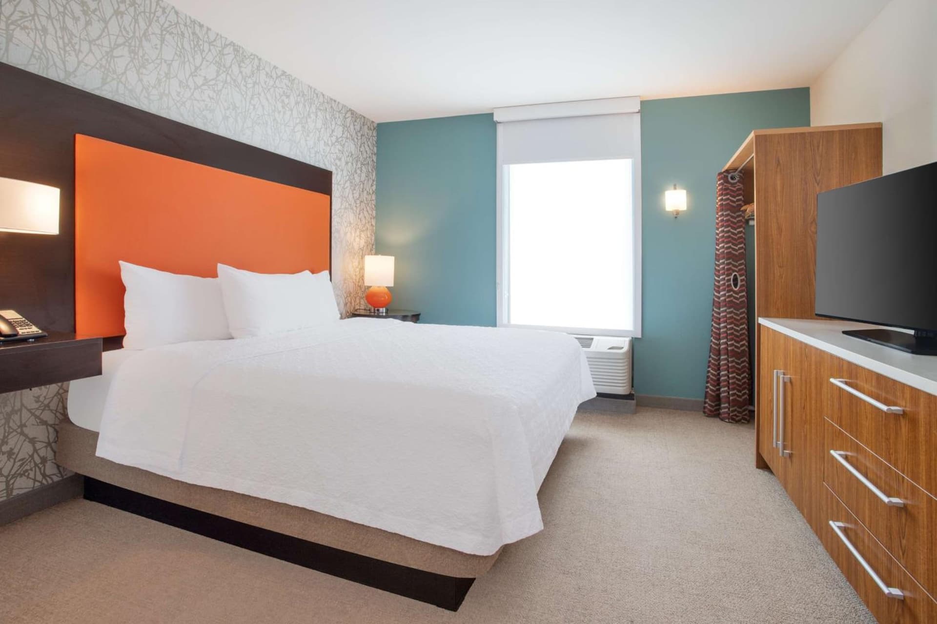Home2 Suites Charlotte I-77 South interior in Charlotte, NC — gallery photo 2